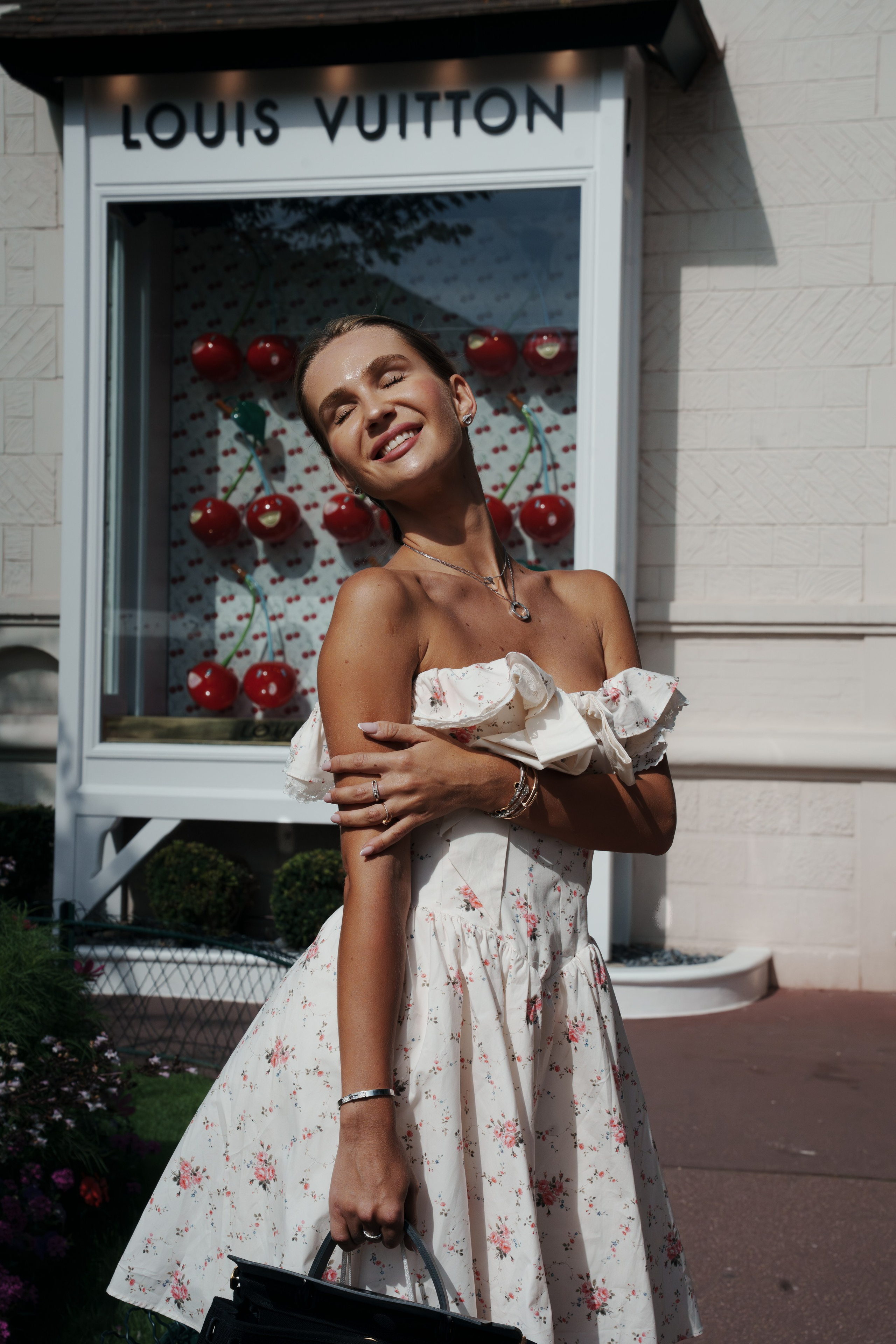 Yanina in France — from Paris to Deauville. Paris photographer — Polina Osipova