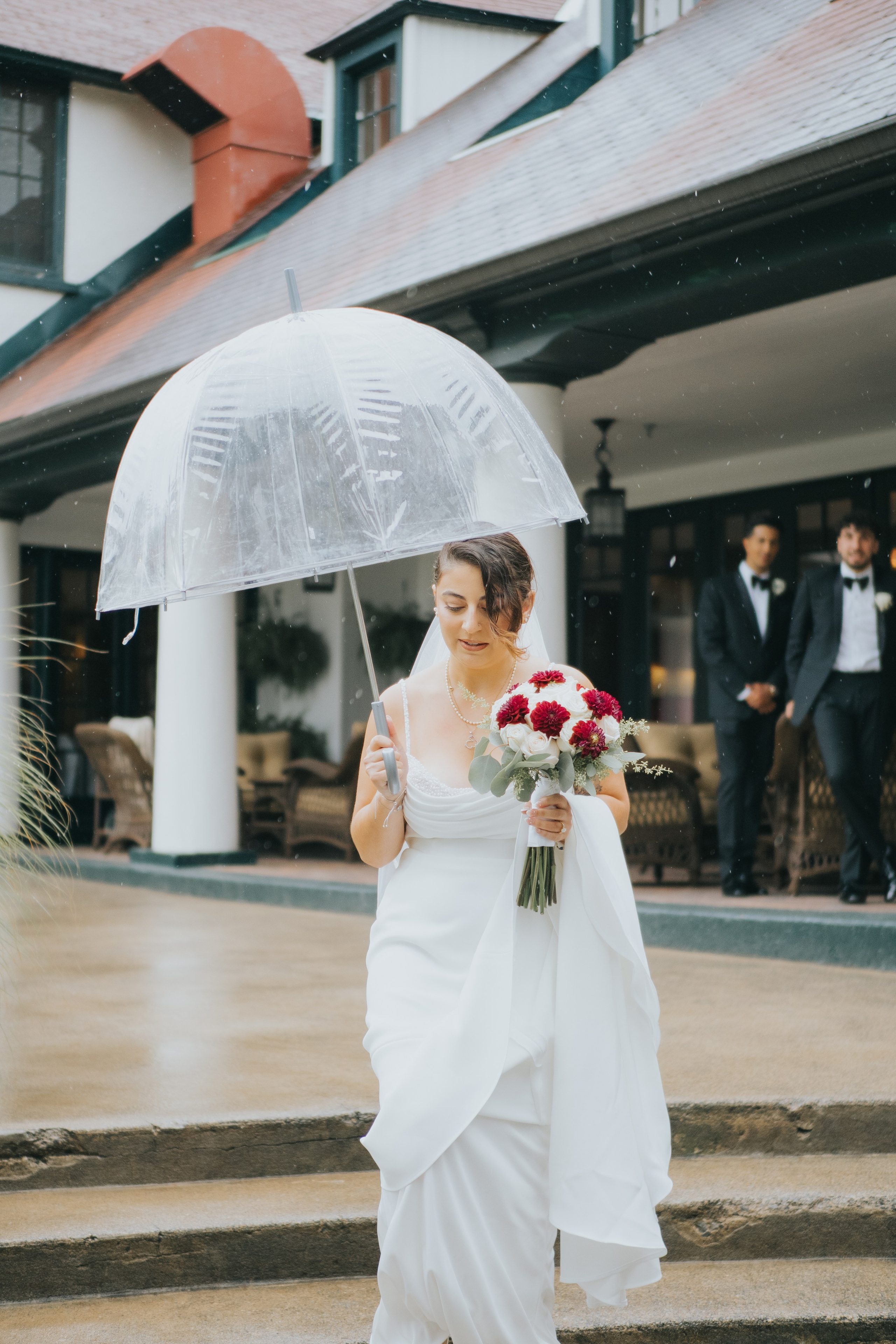 Wedding of Cassandra and Loïc in Beaconsfield, Montreal. Wedding and Family Photography Montreal Muriel Oe Photo