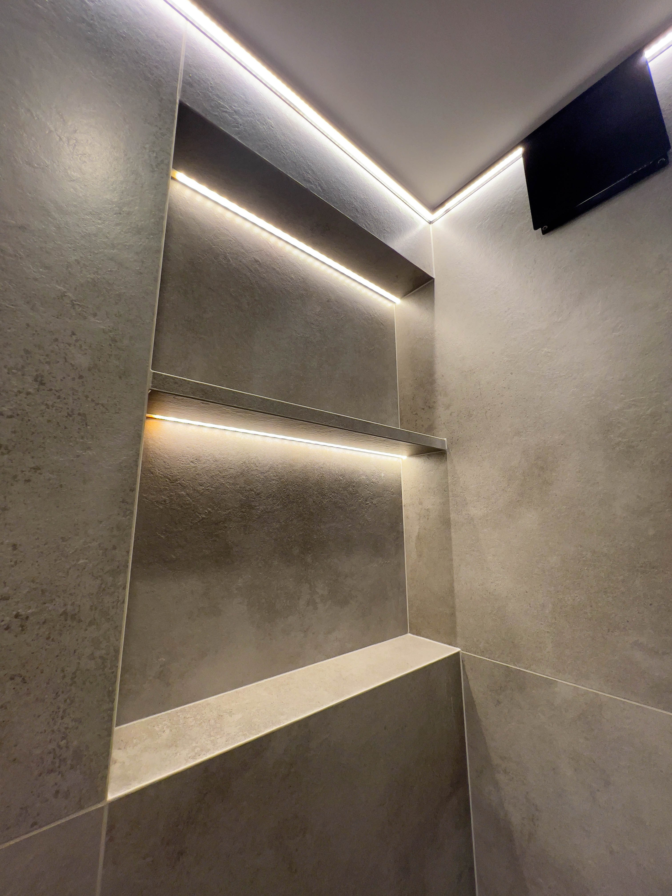 The apartment is on two levels. Fotograf Dmitrii Donets