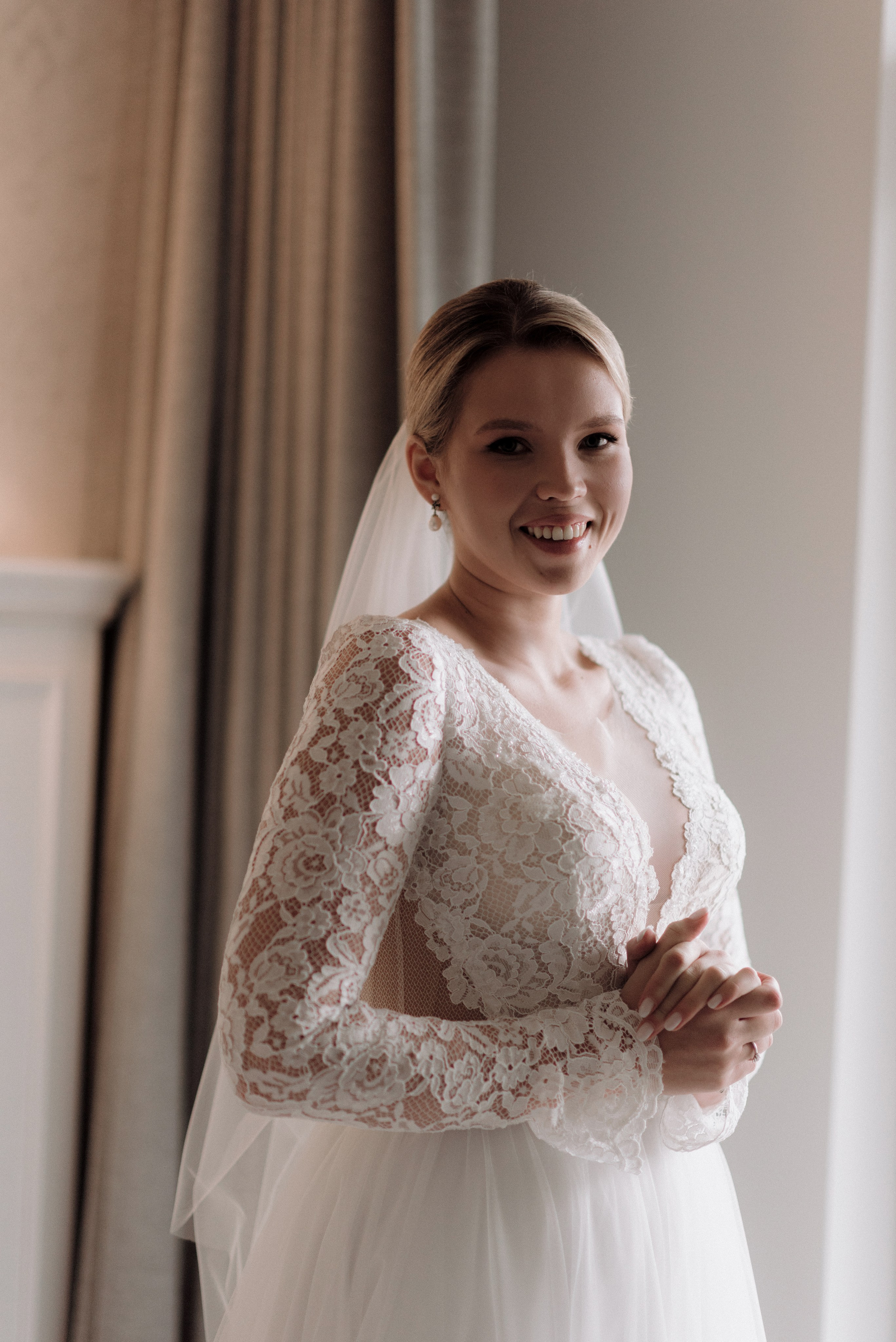 L|R. Maanukki photographer