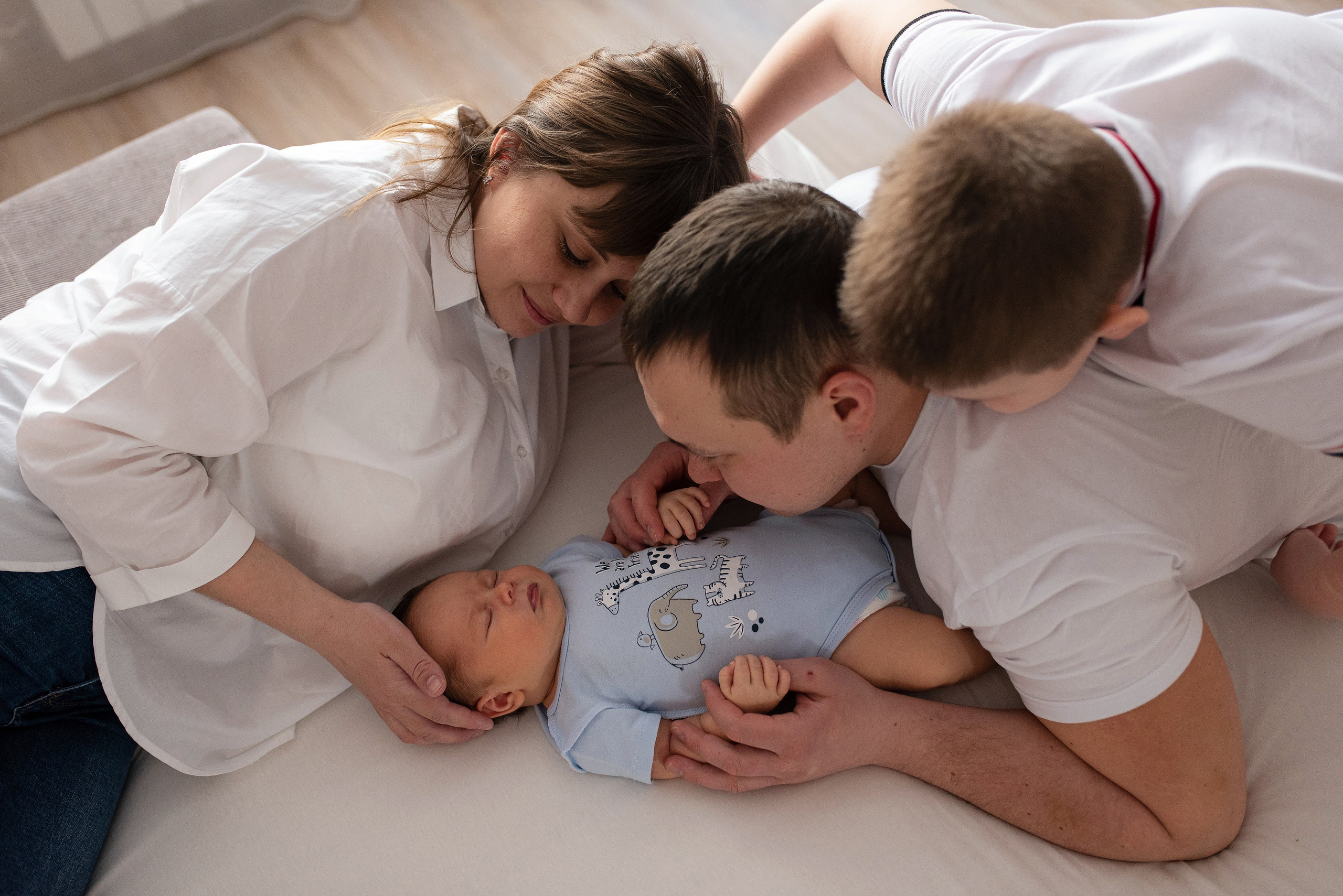 Lifestyle. In-home newborn photography Raleigh & area Katya Kulikova