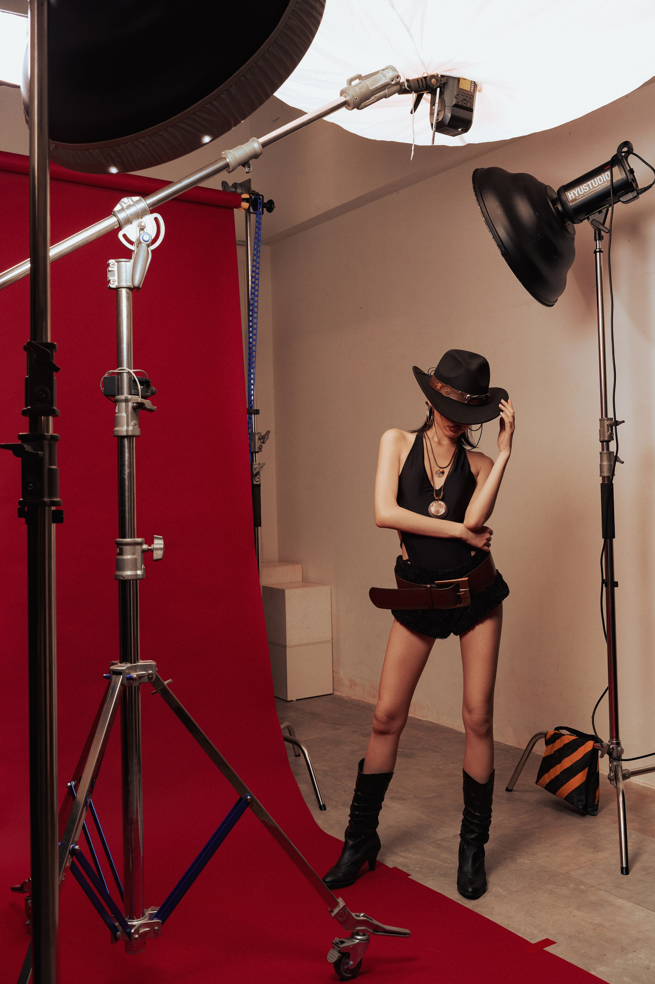 KONATO COWGIRL. FINE ART PHOTOGRAPHY