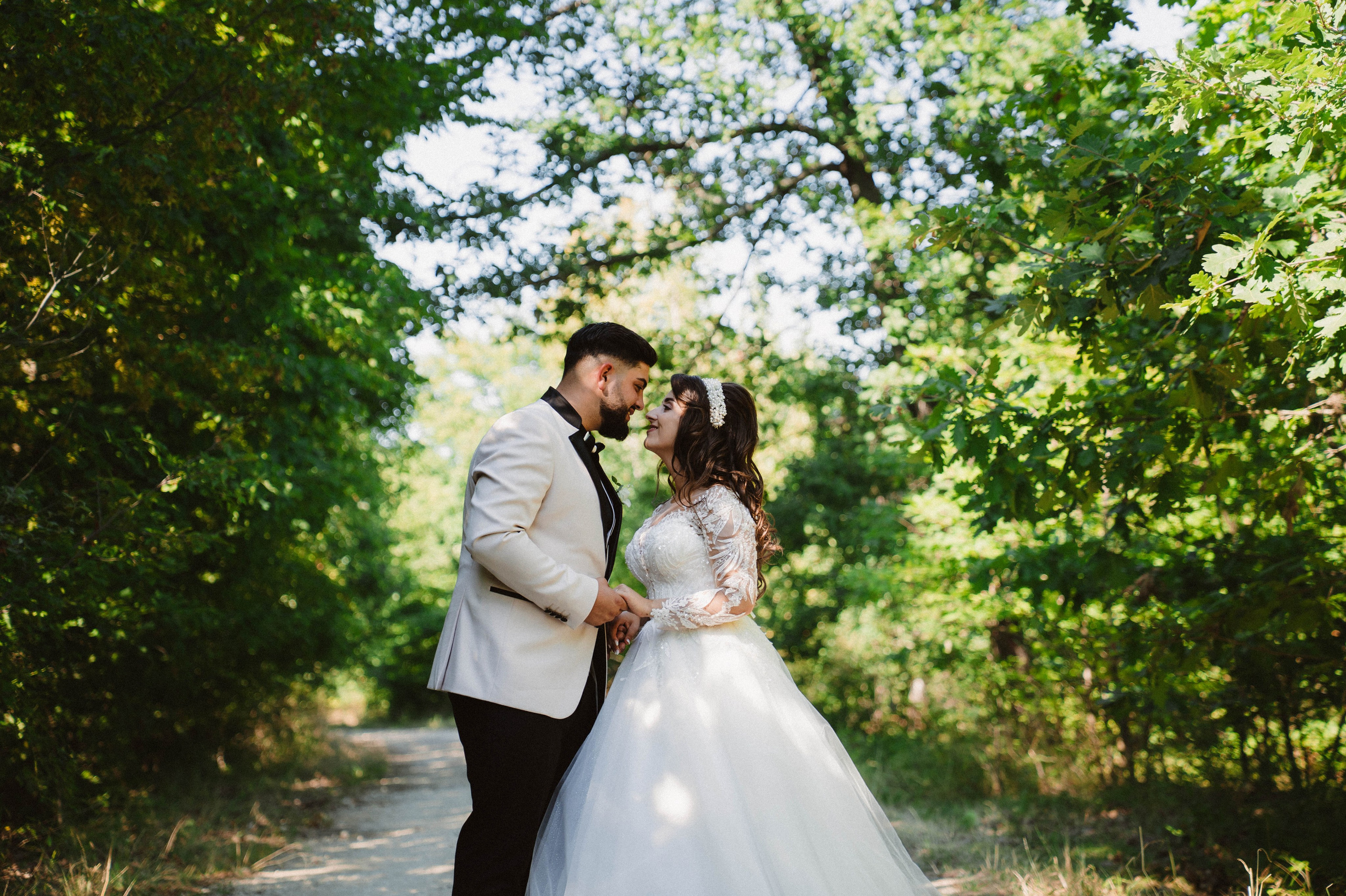 Ruxandra & Alin. LUMEO by Theodora Moiceanu
