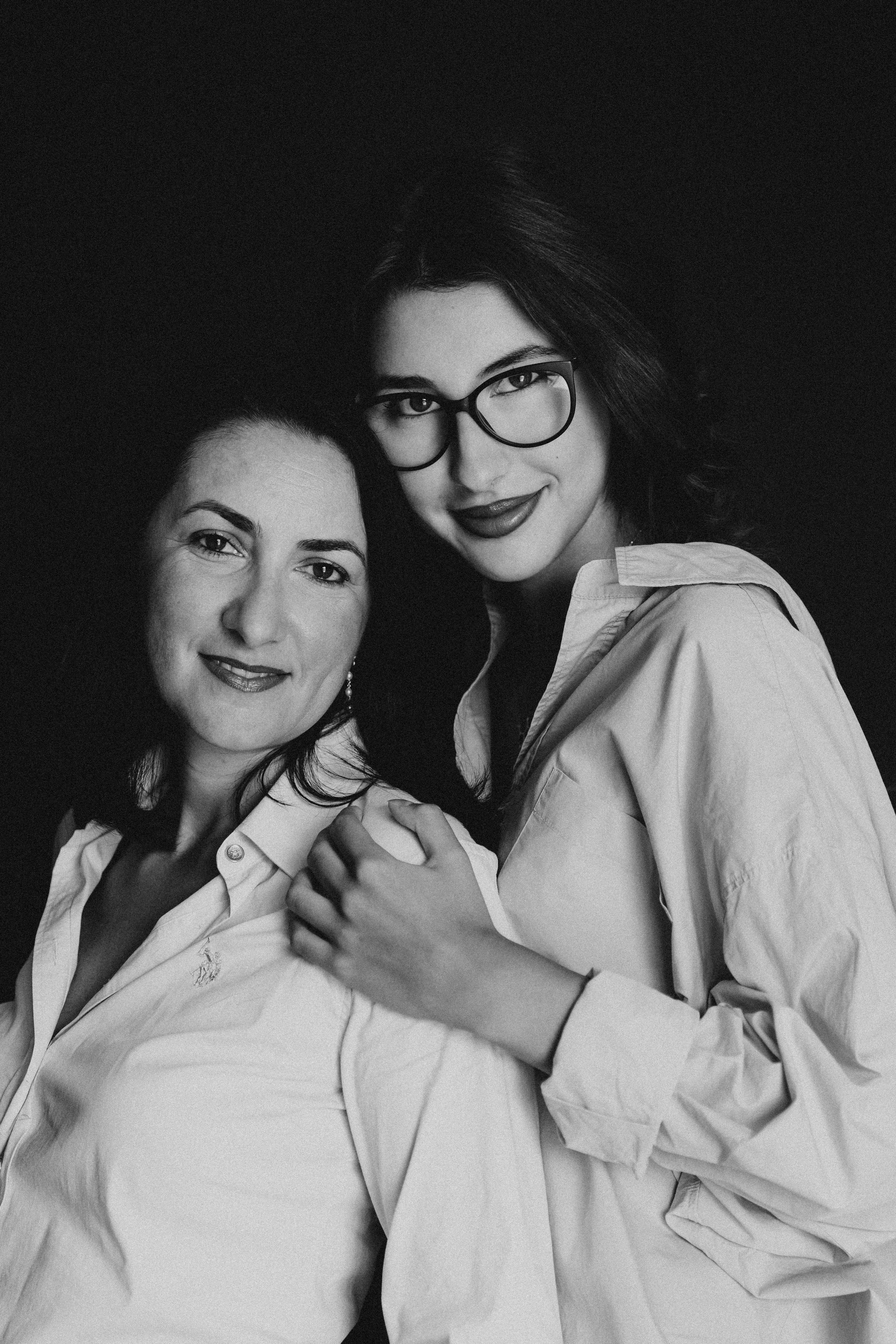 Diana & Nati. LUMEO by Theodora Moiceanu