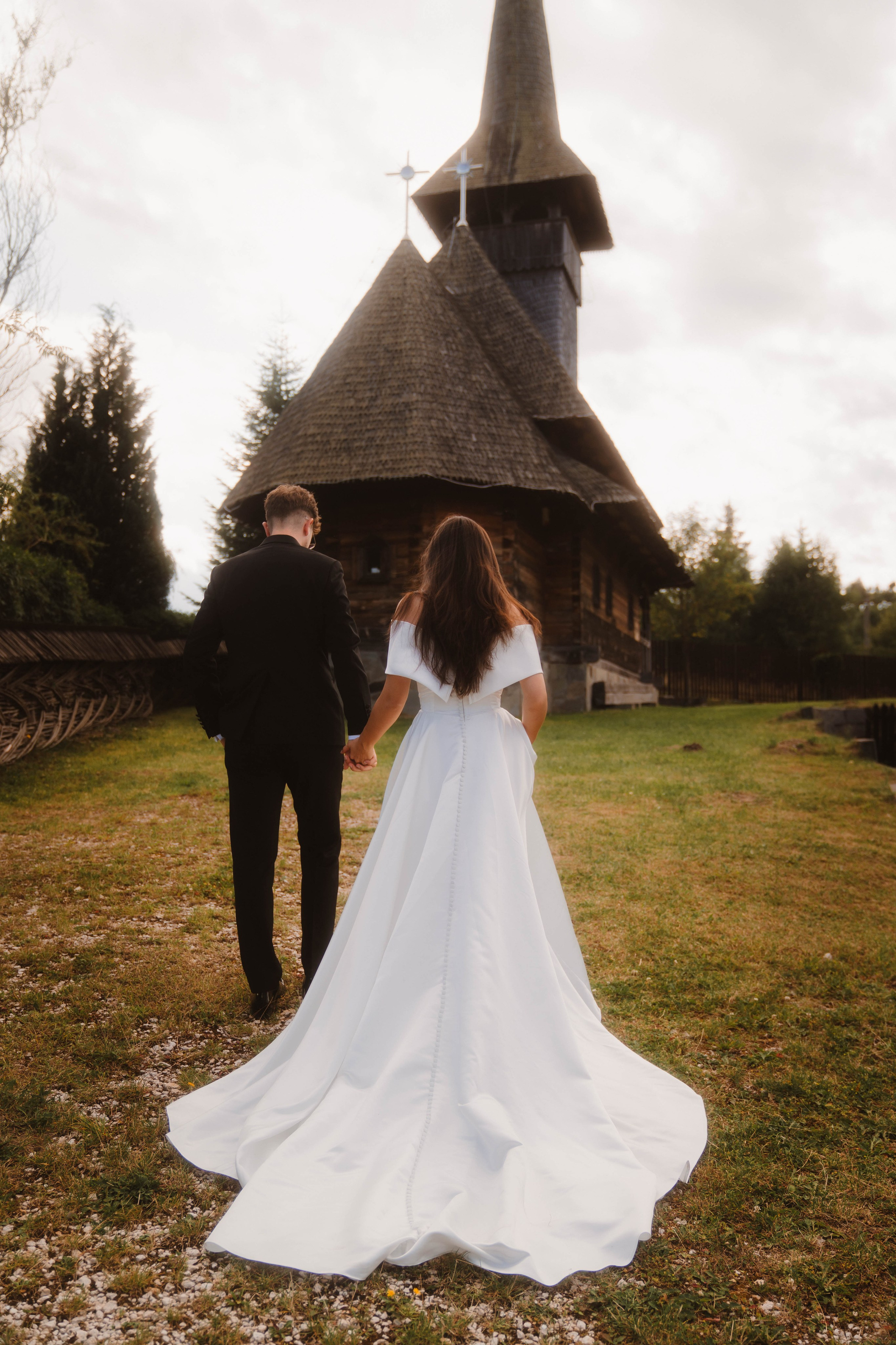 Trash the dress- Ana & Geo. LUMEO by Theodora Moiceanu
