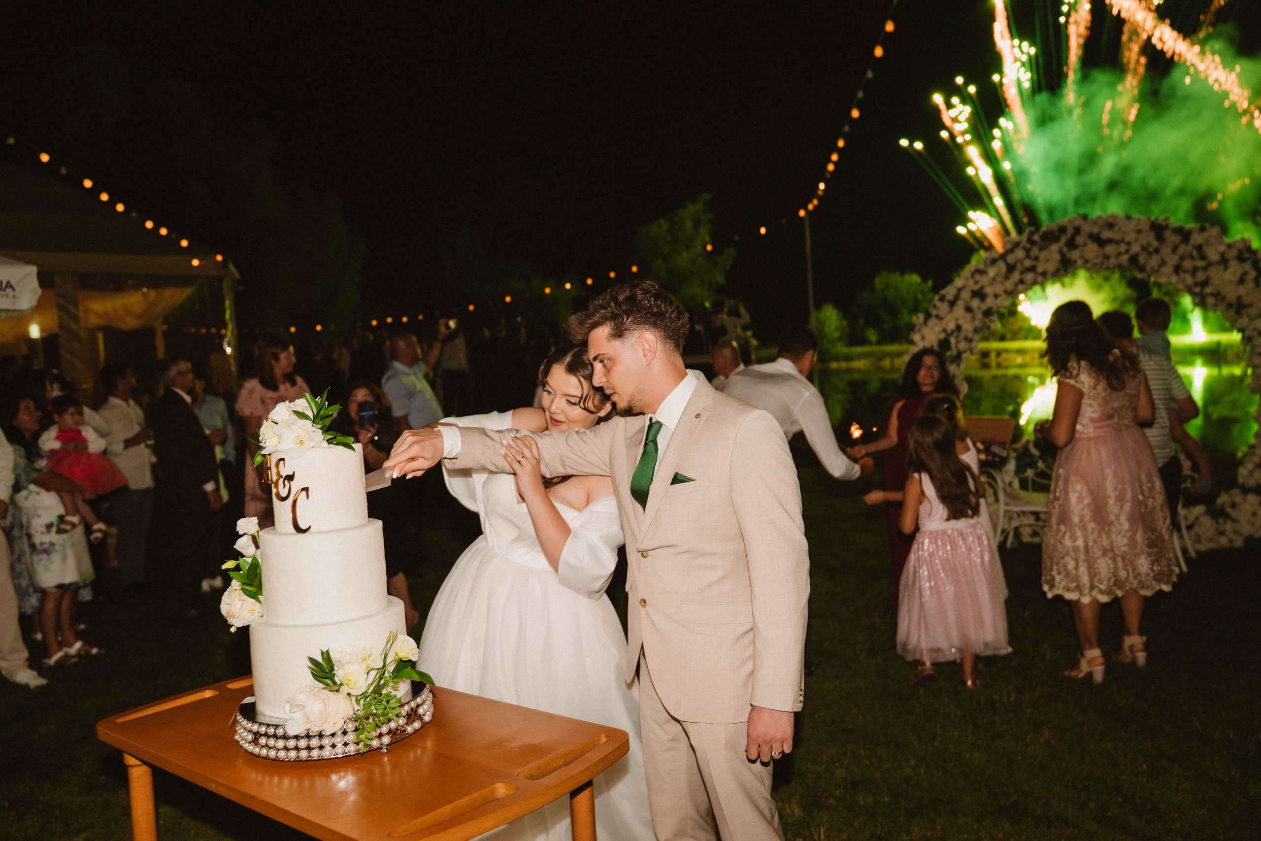 Carmina & Andi. LUMEO by Theodora Moiceanu