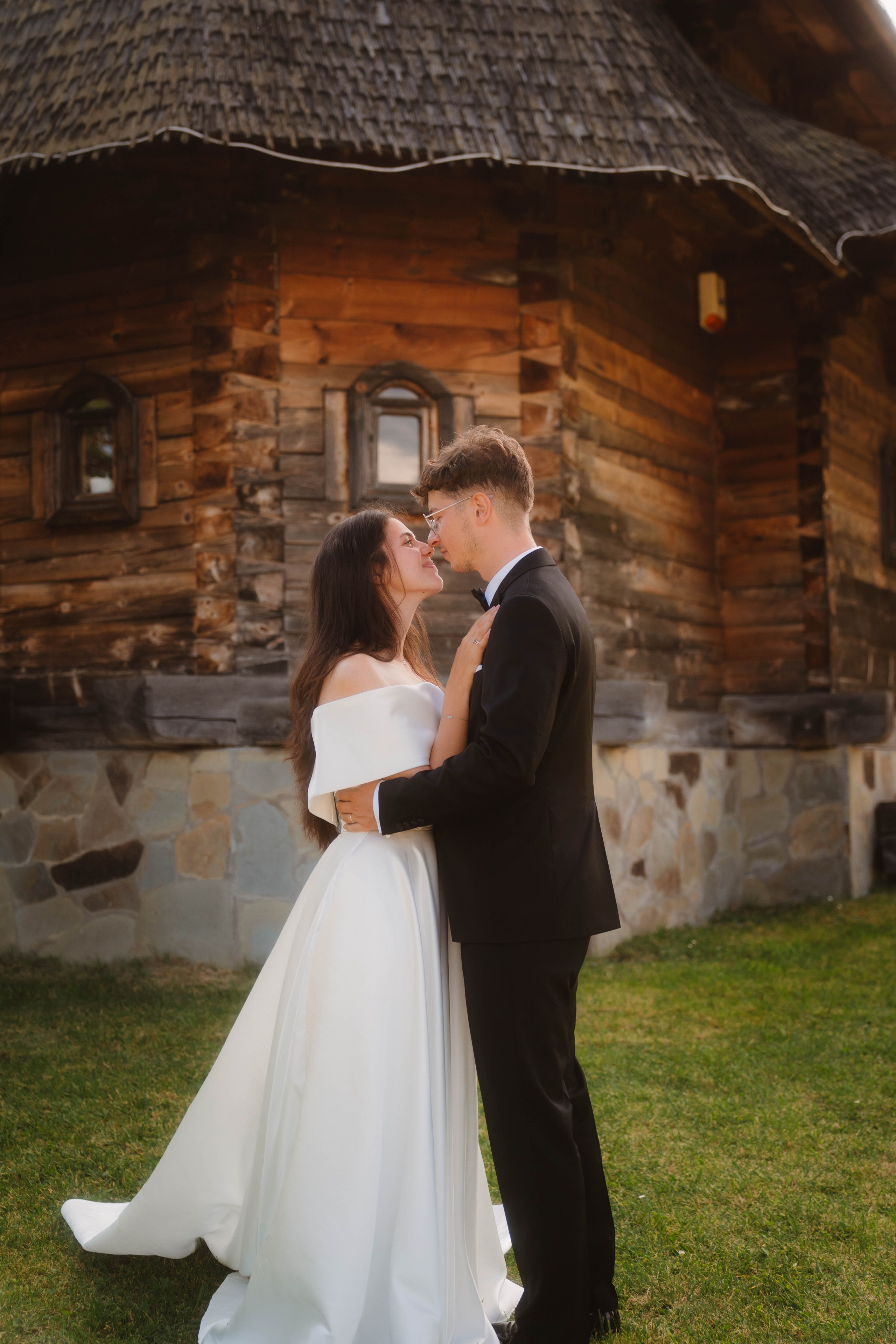 Trash the dress- Ana & Geo. LUMEO by Theodora Moiceanu