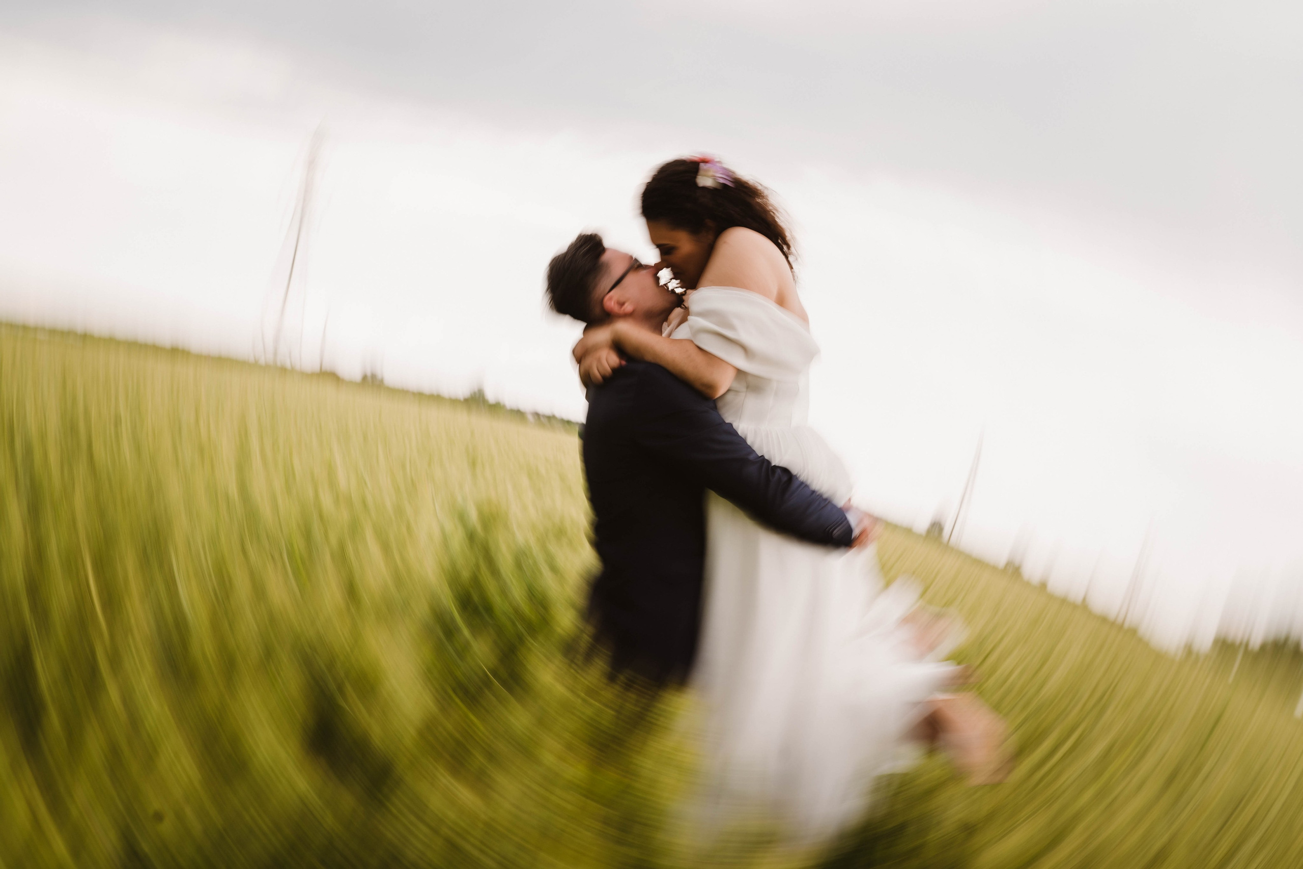 Teodora & Andrei. LUMEO by Theodora Moiceanu
