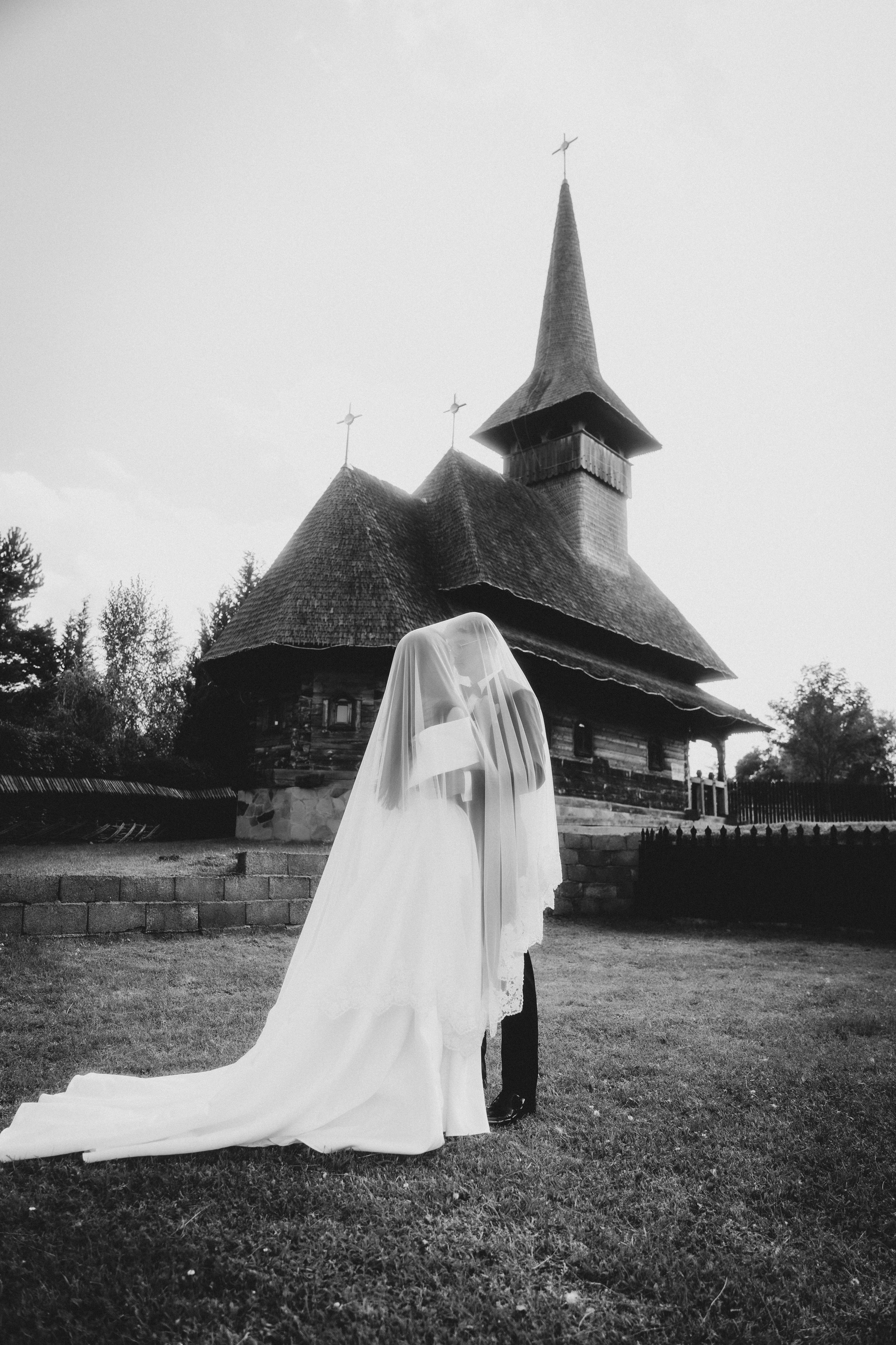 Trash the dress- Ana & Geo. LUMEO by Theodora Moiceanu