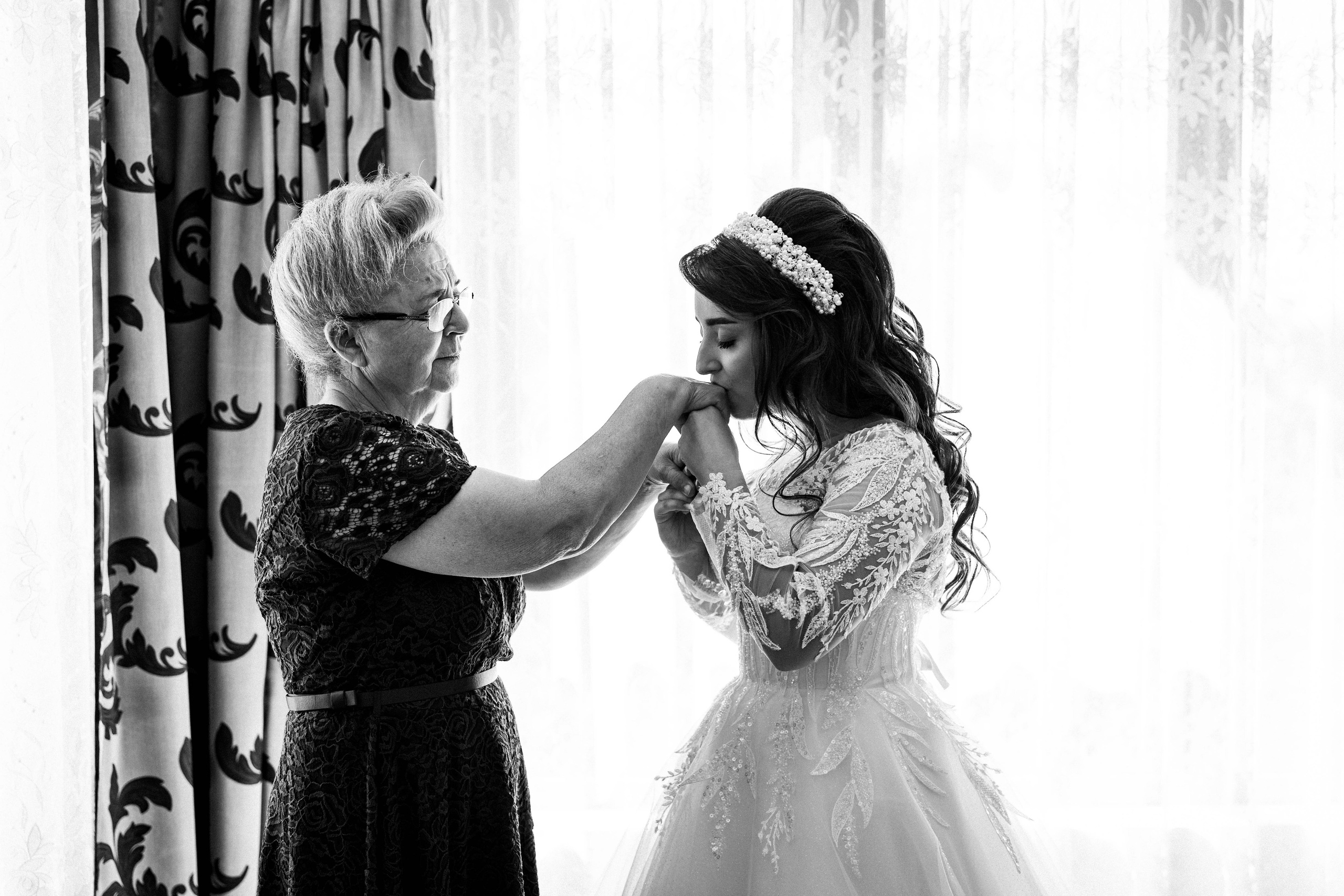 Ruxandra & Alin. LUMEO by Theodora Moiceanu
