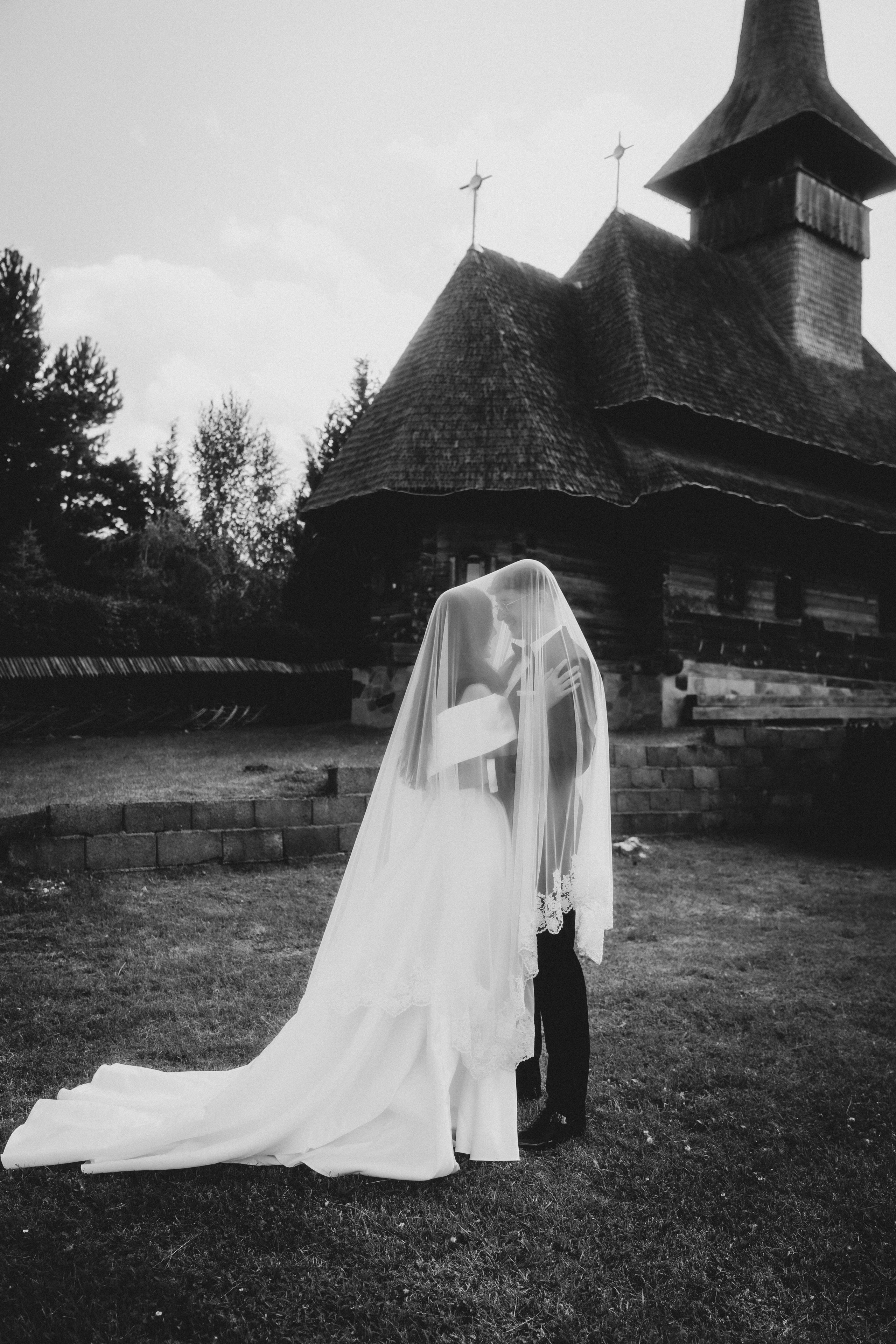 Trash the dress- Ana & Geo. LUMEO by Theodora Moiceanu