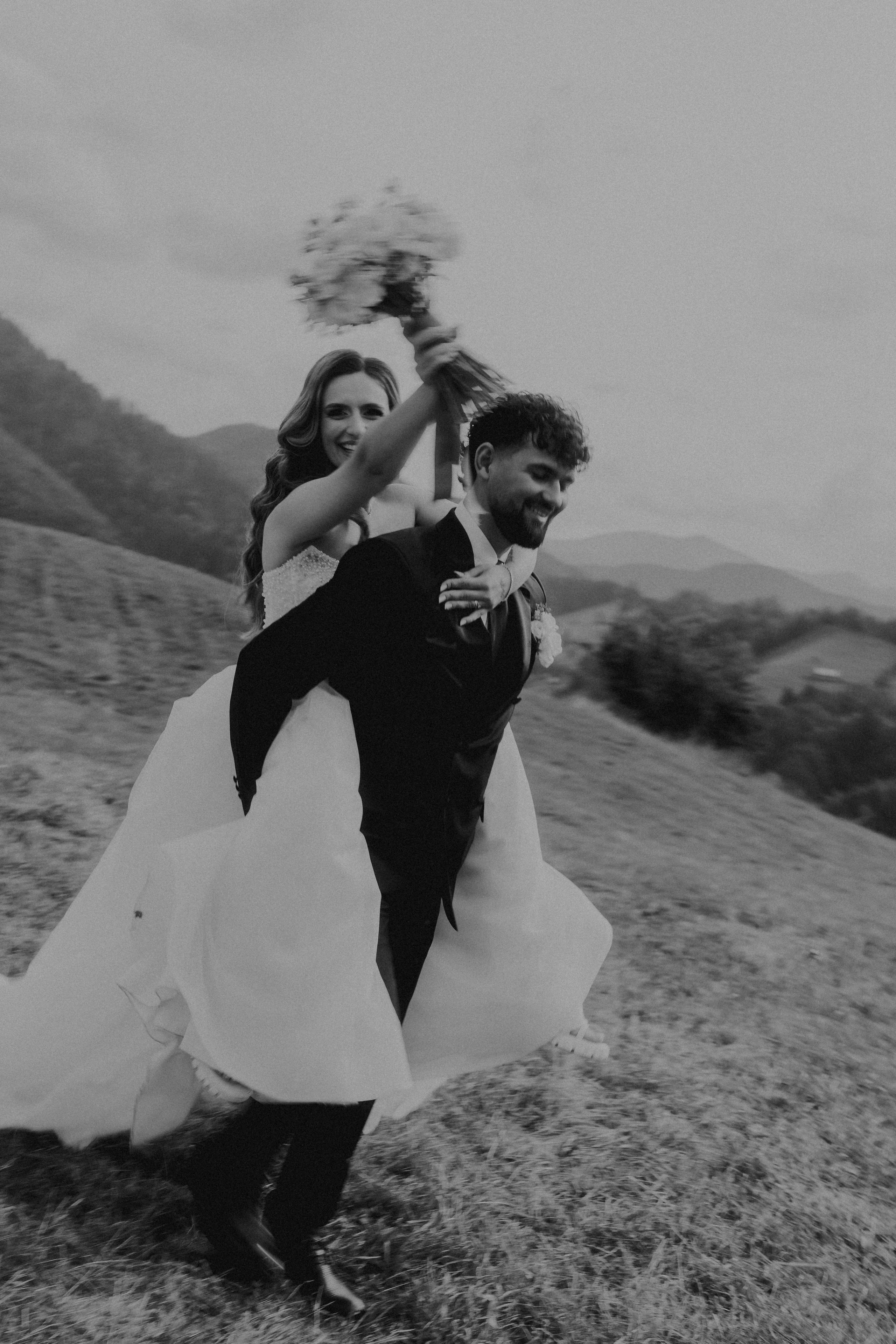 Alexandra & Gabriel. LUMEO by Theodora Moiceanu