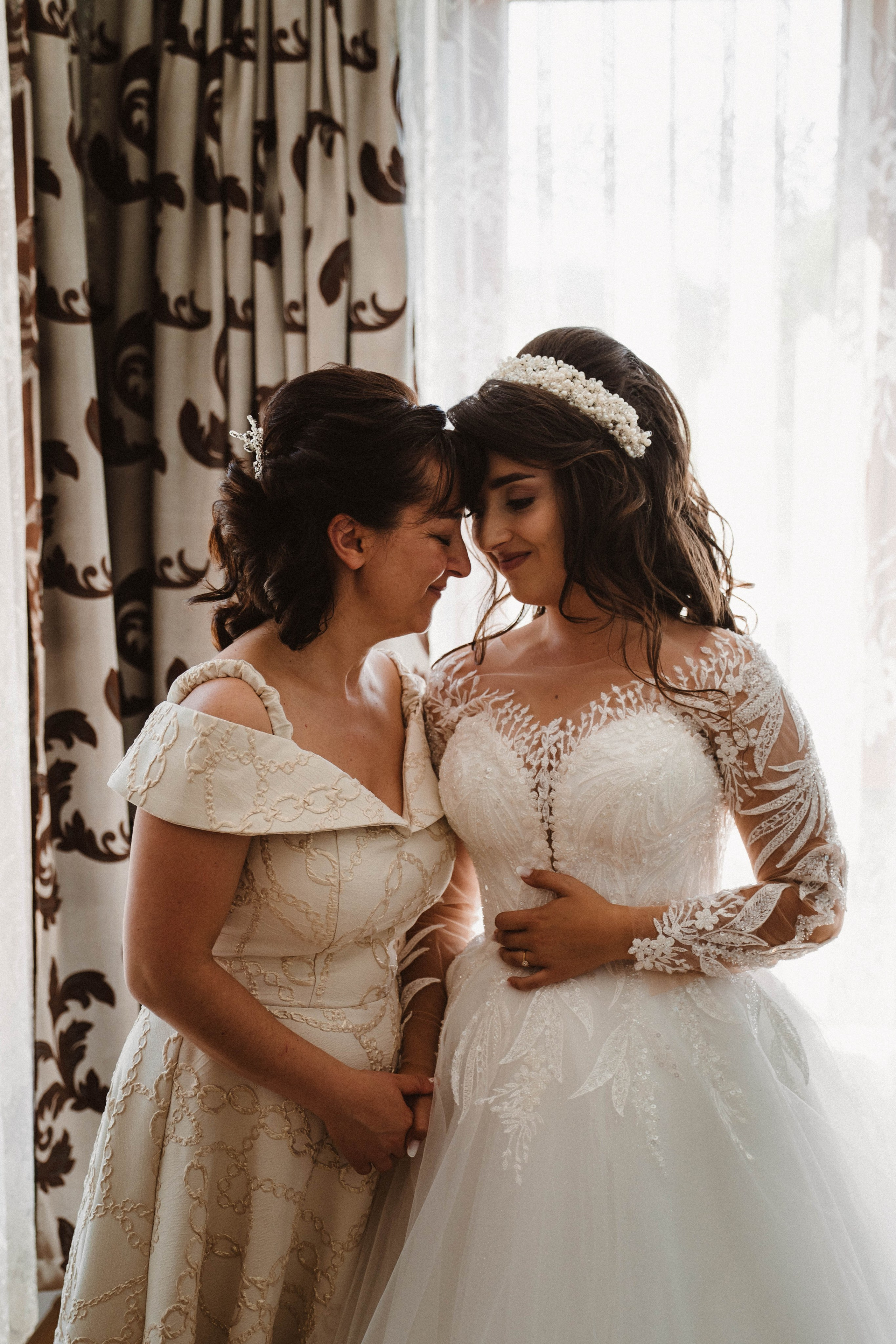 Ruxandra & Alin. LUMEO by Theodora Moiceanu