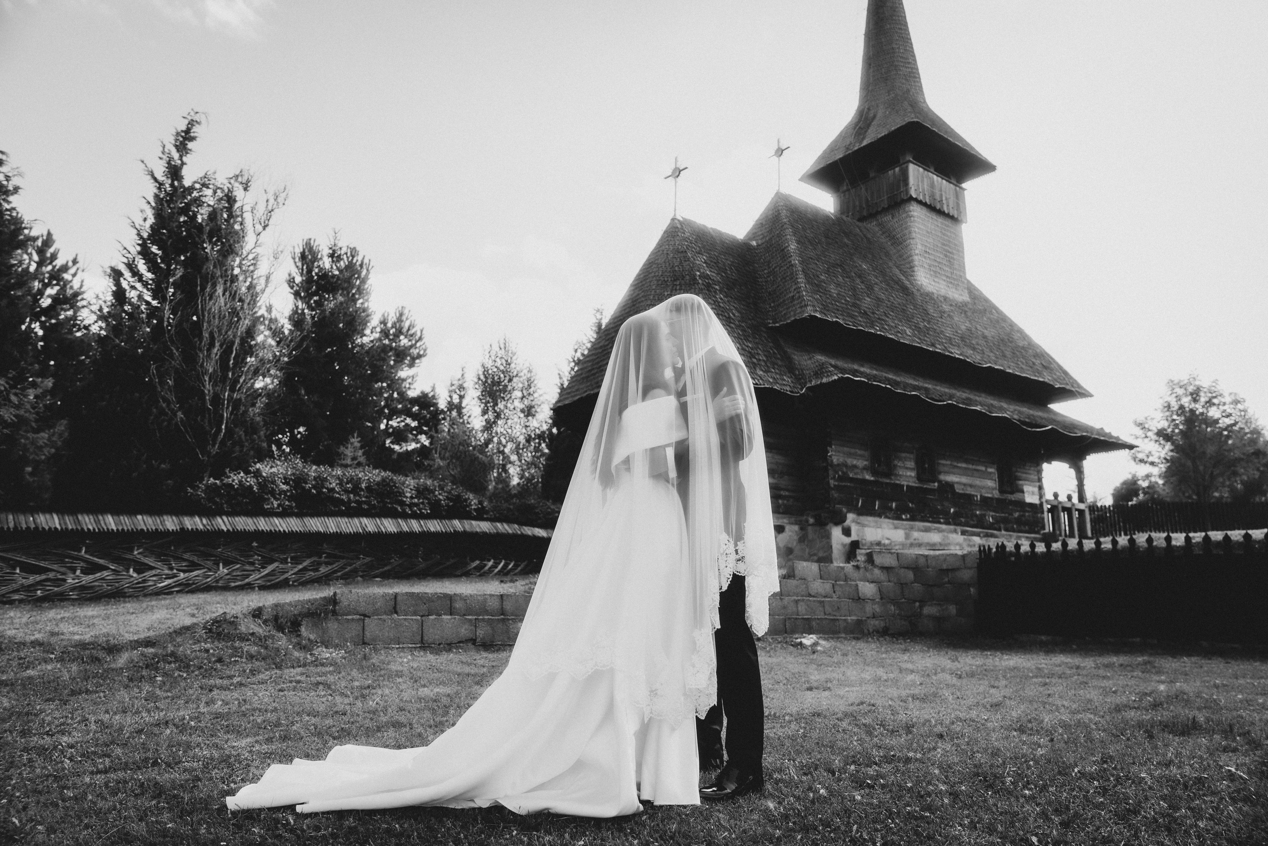 Trash the dress- Ana & Geo. LUMEO by Theodora Moiceanu