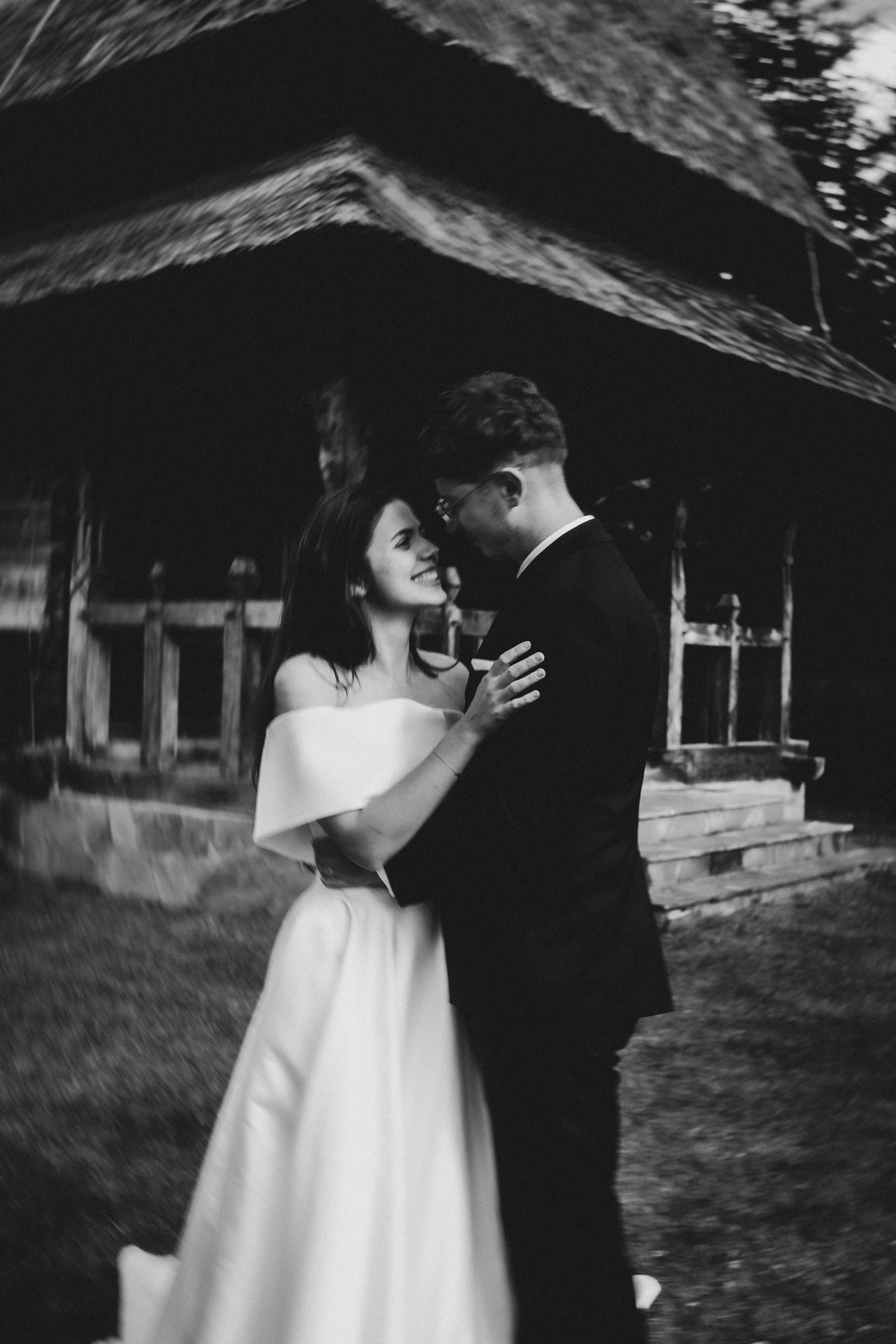 Trash the dress- Ana & Geo. LUMEO by Theodora Moiceanu