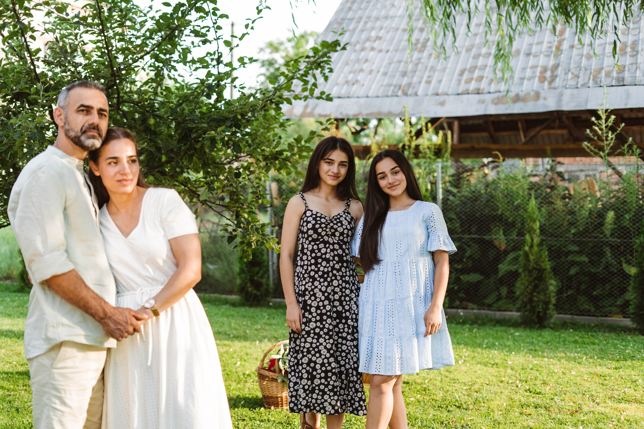 Familia Bodea. LUMEO by Theodora Moiceanu
