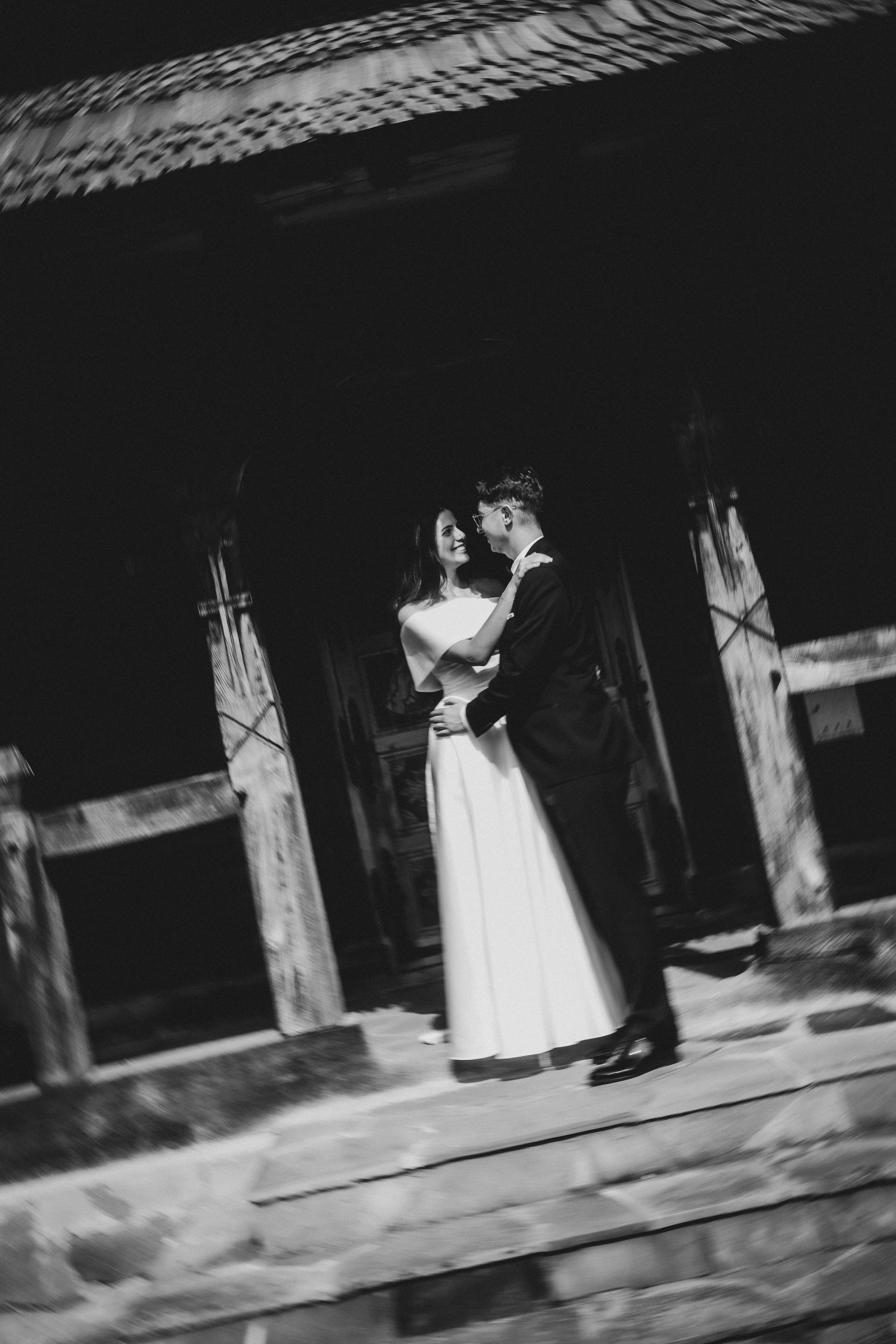 Trash the dress- Ana & Geo. LUMEO by Theodora Moiceanu