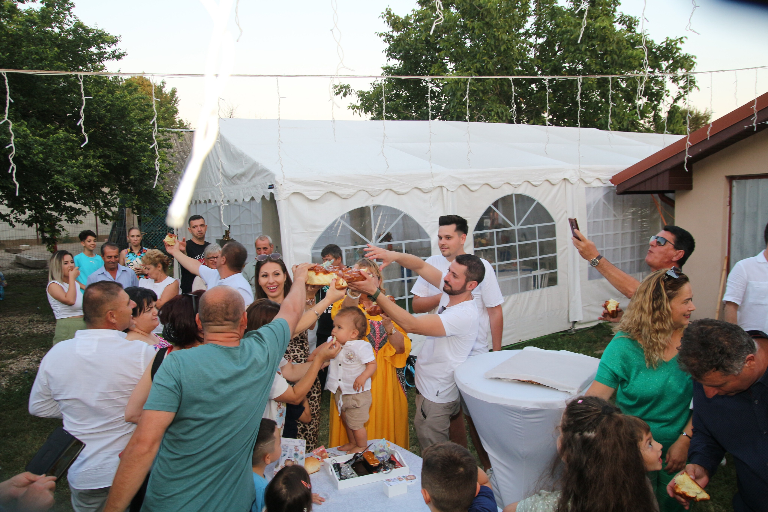 BYZO MEDIA. PETRU BYZO - family and children photographer in ROMANIA