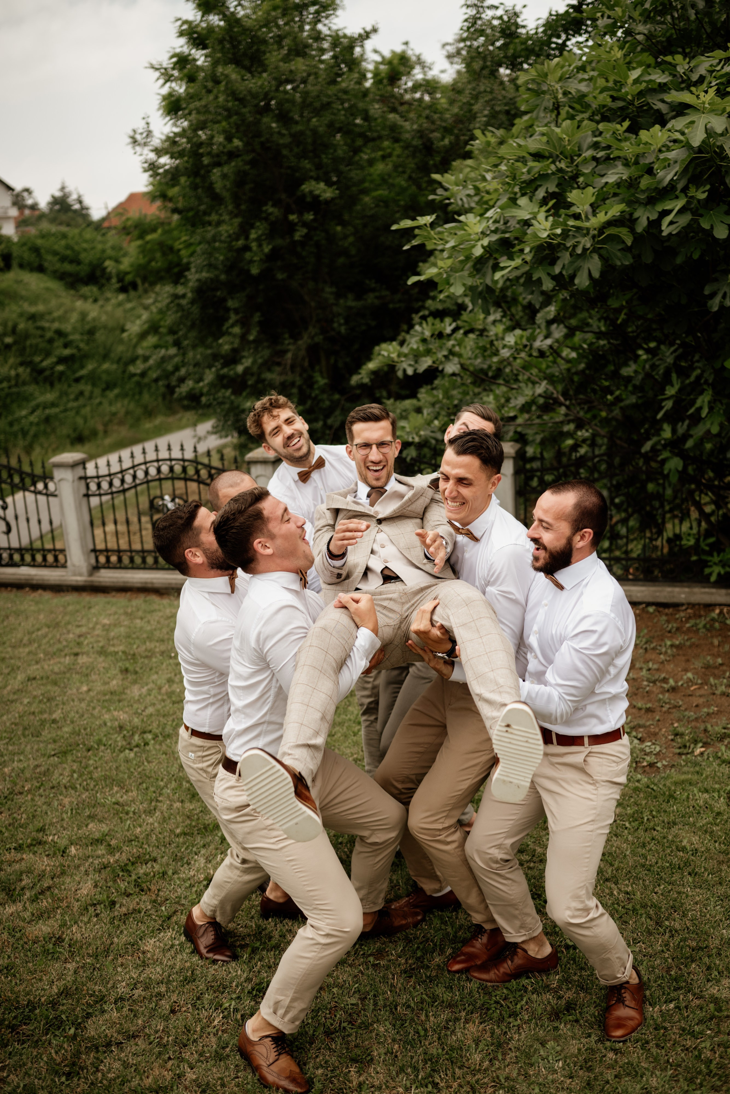 Magelie i Danijel. Wedding, family and destination photographer. Based in Serbia, available for the whole world