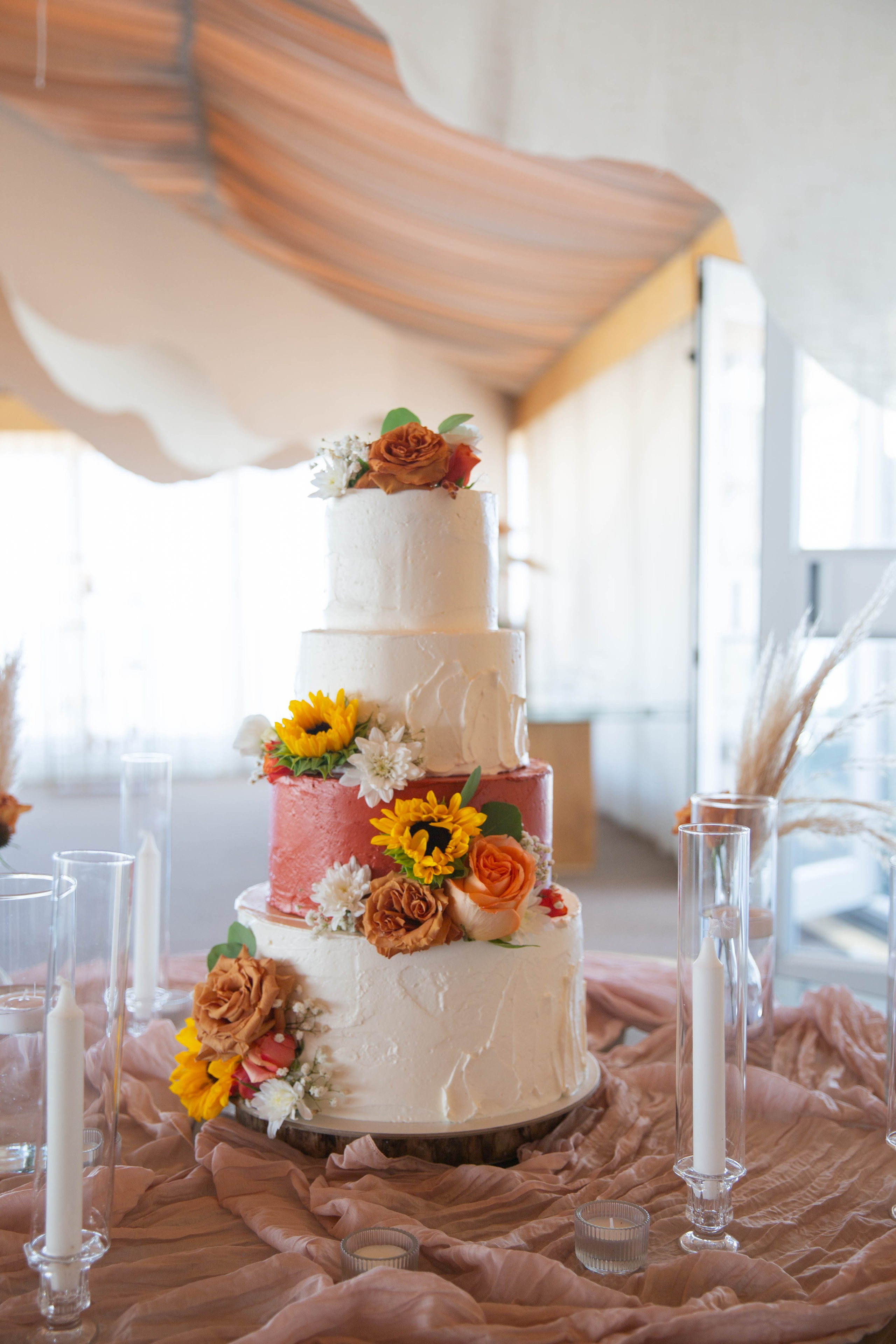 Kuselia & Kaleb. Fazemos o seu casamento ser lembrado por gerações