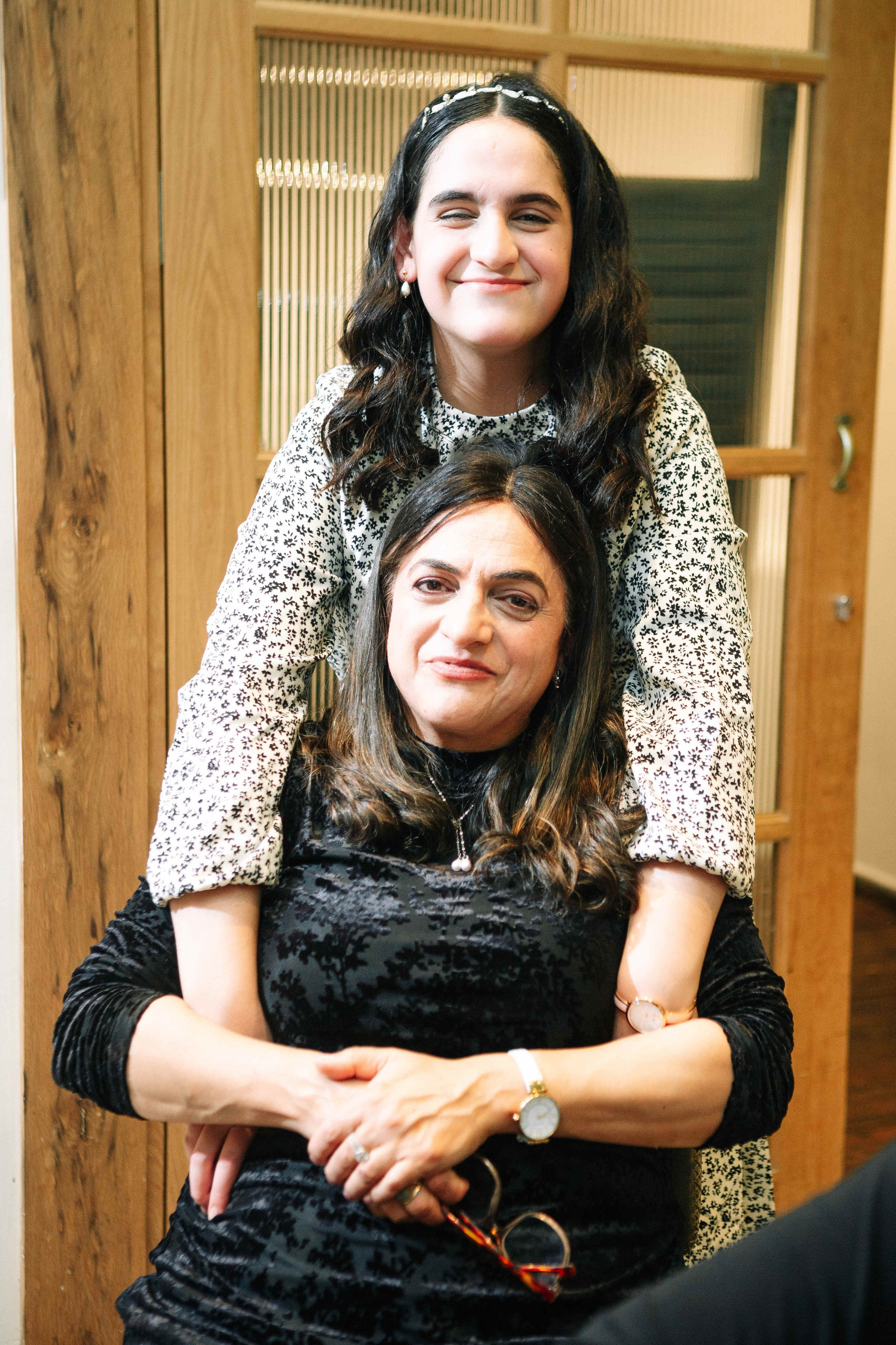 PARTY IN A RESTAURANT WITH THE WHOLE FAMILY. Https://shi-photo.com/