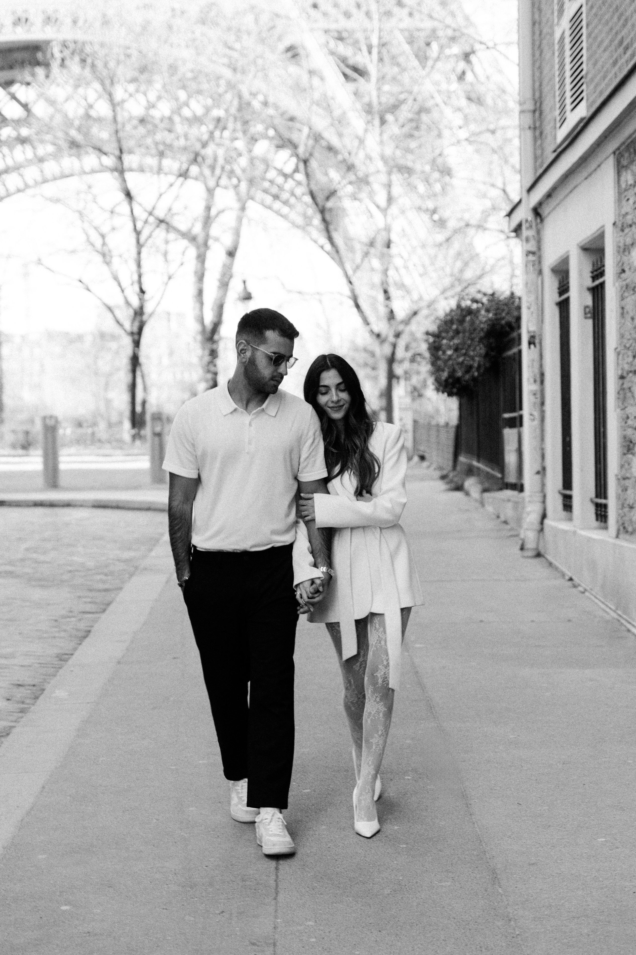 Pre-Wedding Couple Photo Walk in Paris | Engagement Photography. Paris Wedding Photographer