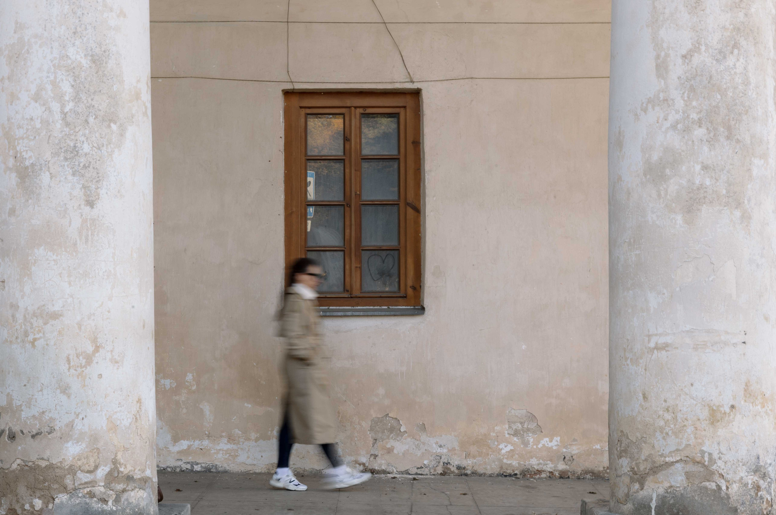 Best Autumn Photoshoot Locations in Vilnius: Top Spots to Capture the Fall Colors. Framed by Evelina | Destination Wedding Photographer from Lithuania | Europe