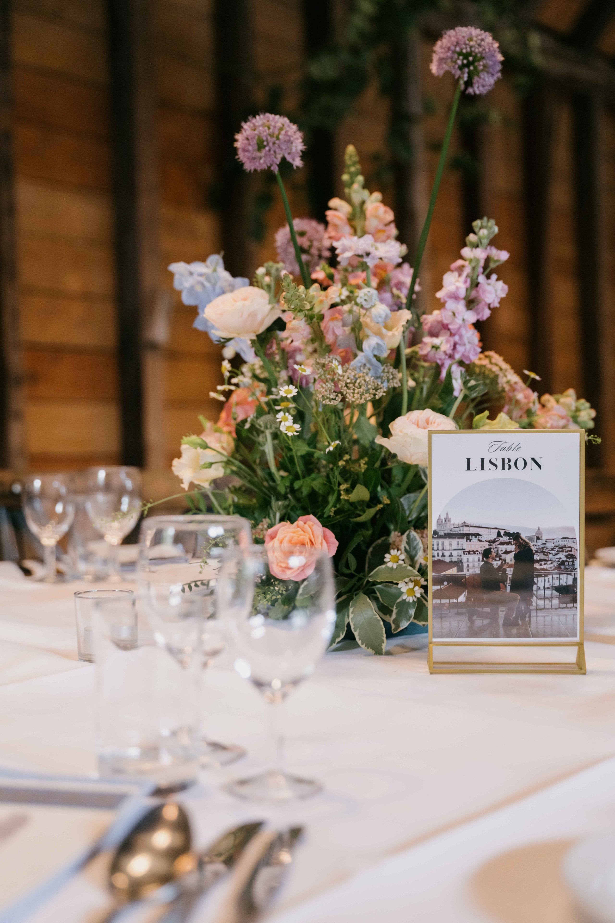     elegant wedding table decor summer wedding England