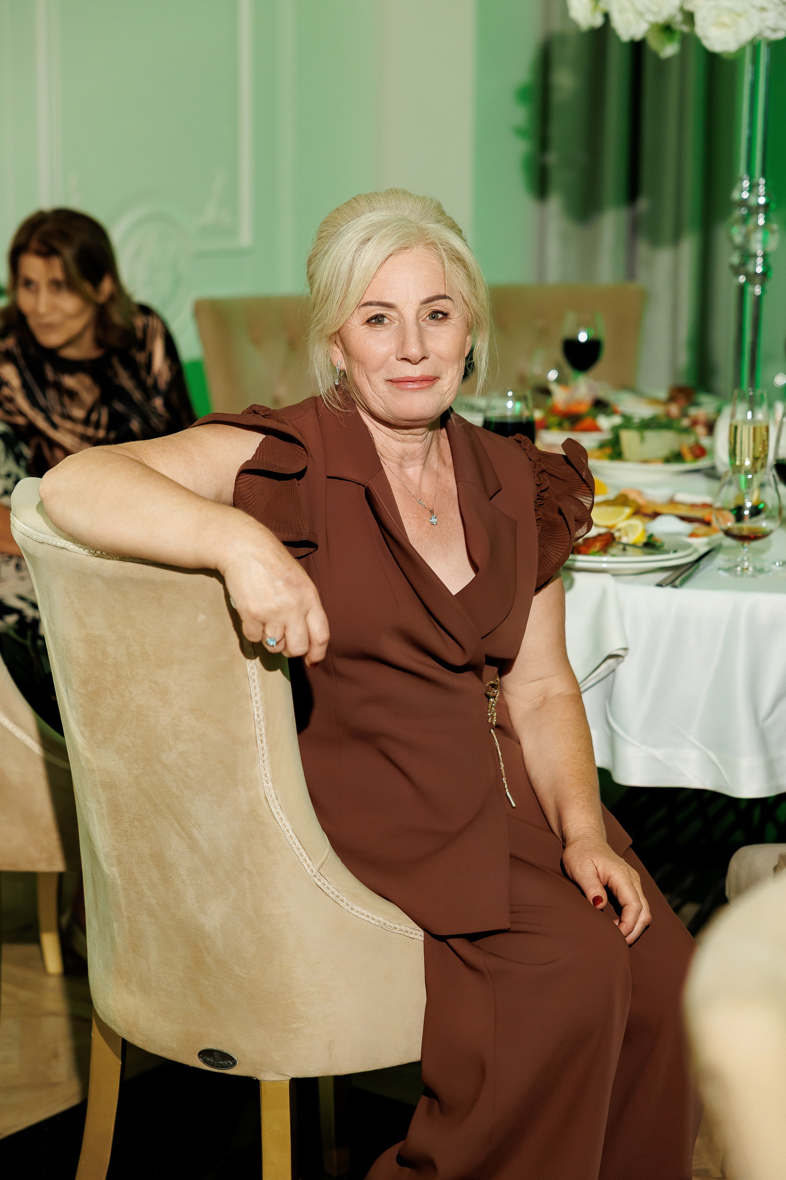 Eugen & Livia — Grand Elysee — Wedding Day. Servicii Foto și Video 067188353