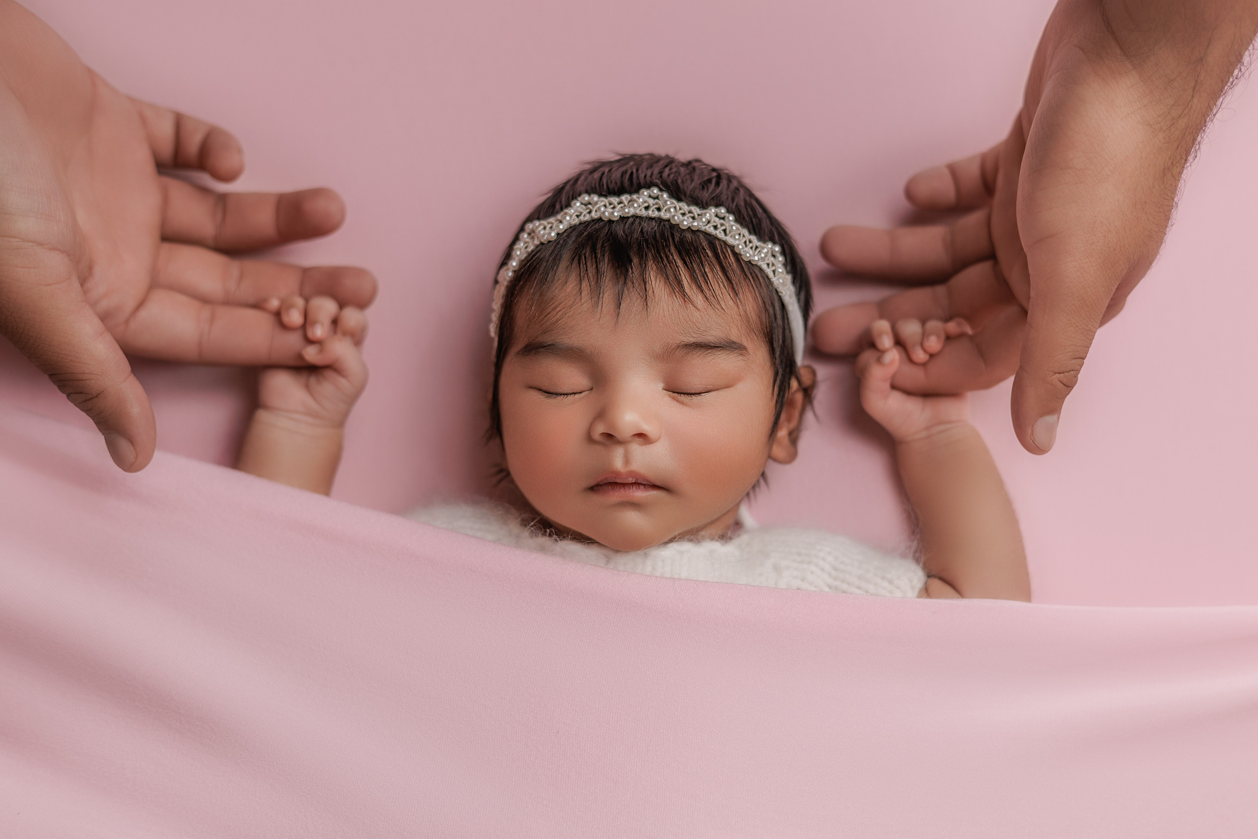 Newborn Classic. Mary Newborn Photo