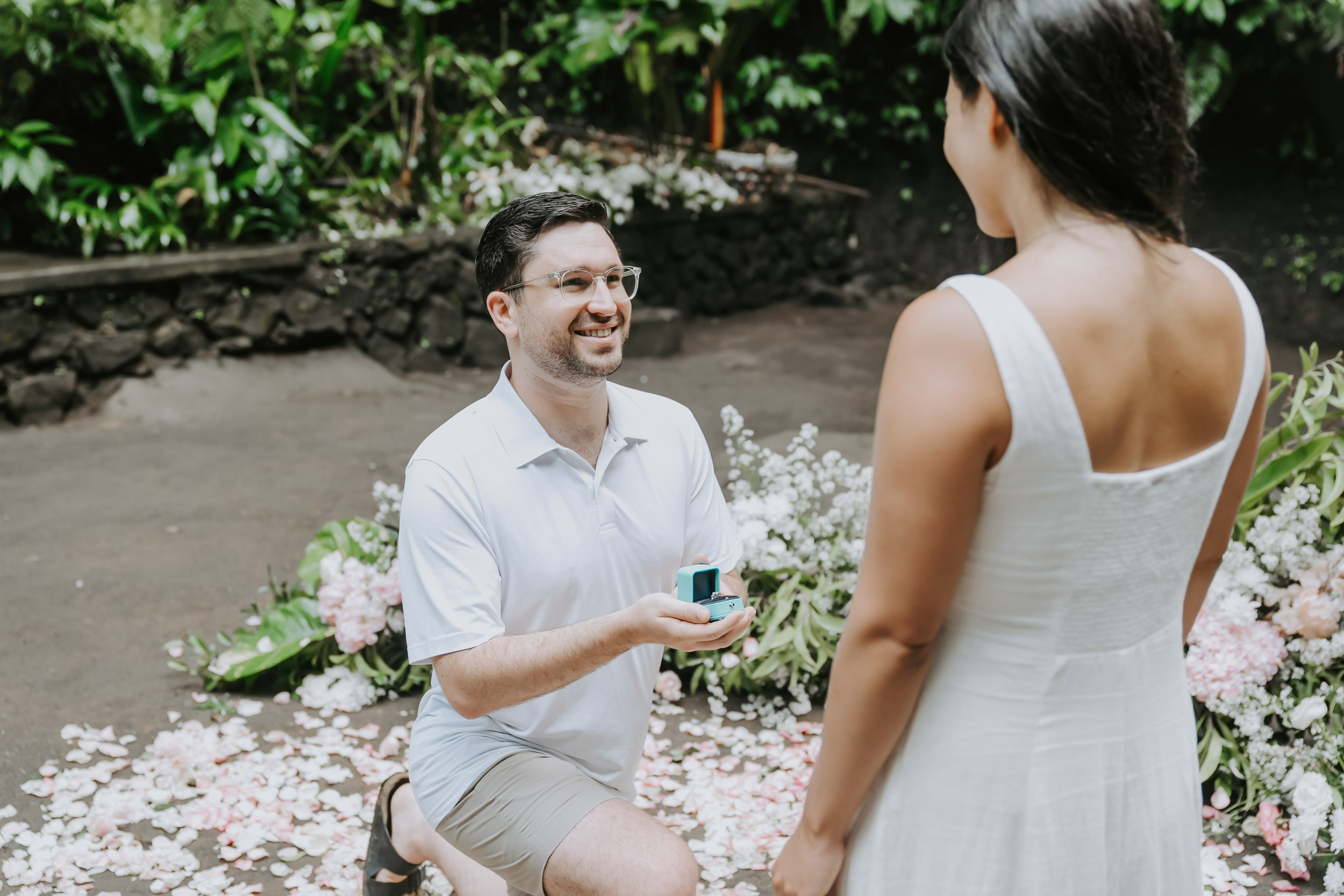 Marriage Proposal. Female Photographer in Bali