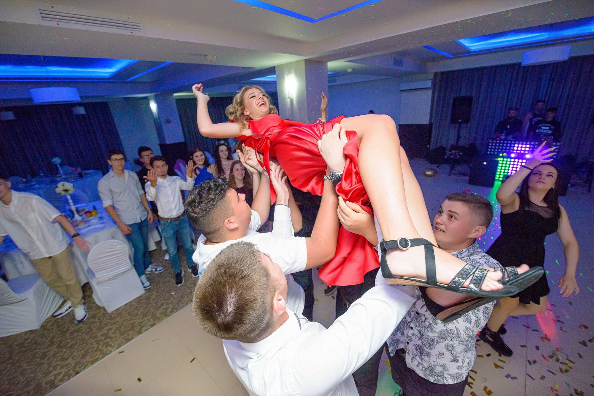 MAJORAT MADALINA. Fotograf evenimente in Arges — Mihai Nitoiu
