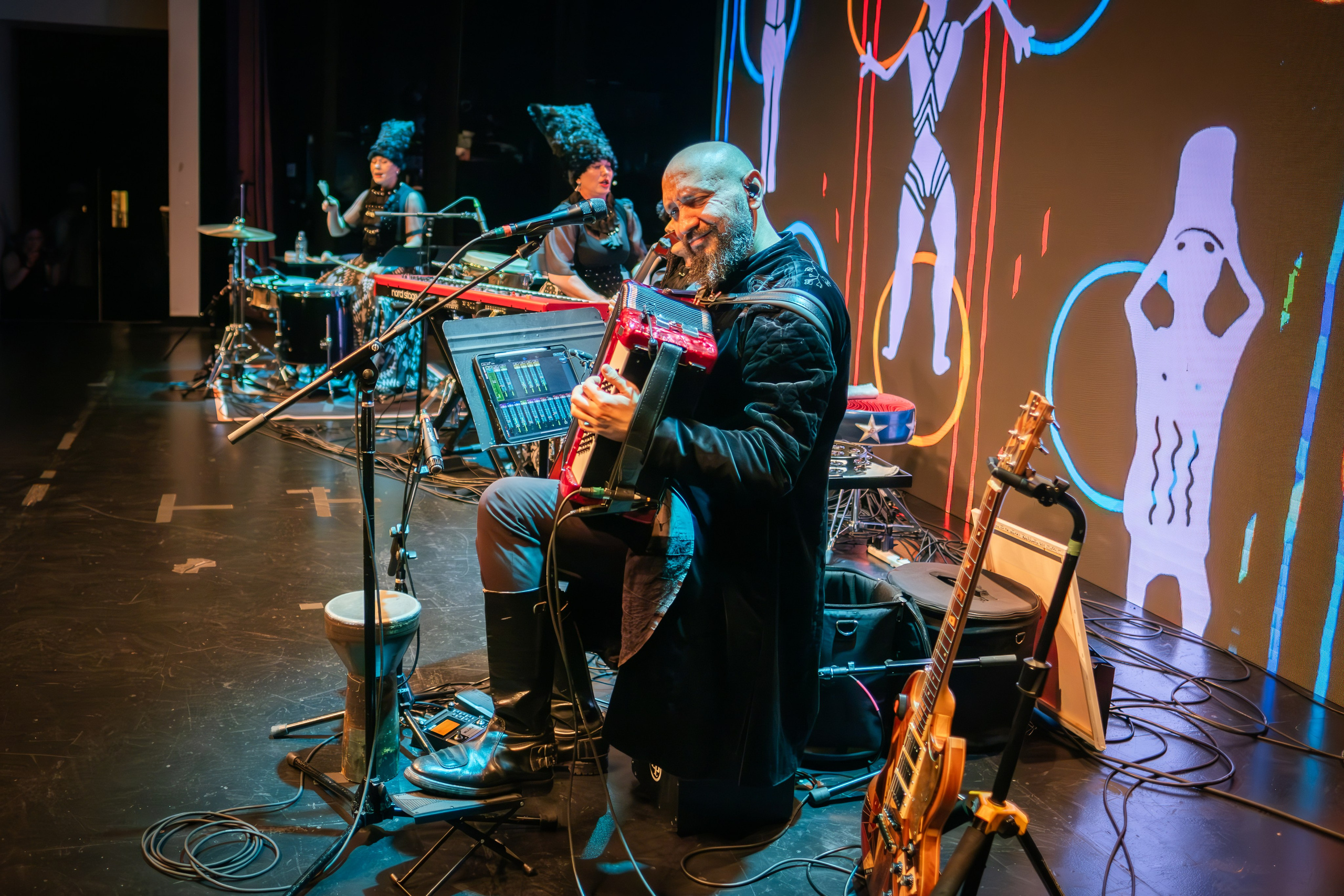 DAKHA BRAKHA. Reportage concert portrait photography in the San Francisco Bay Area