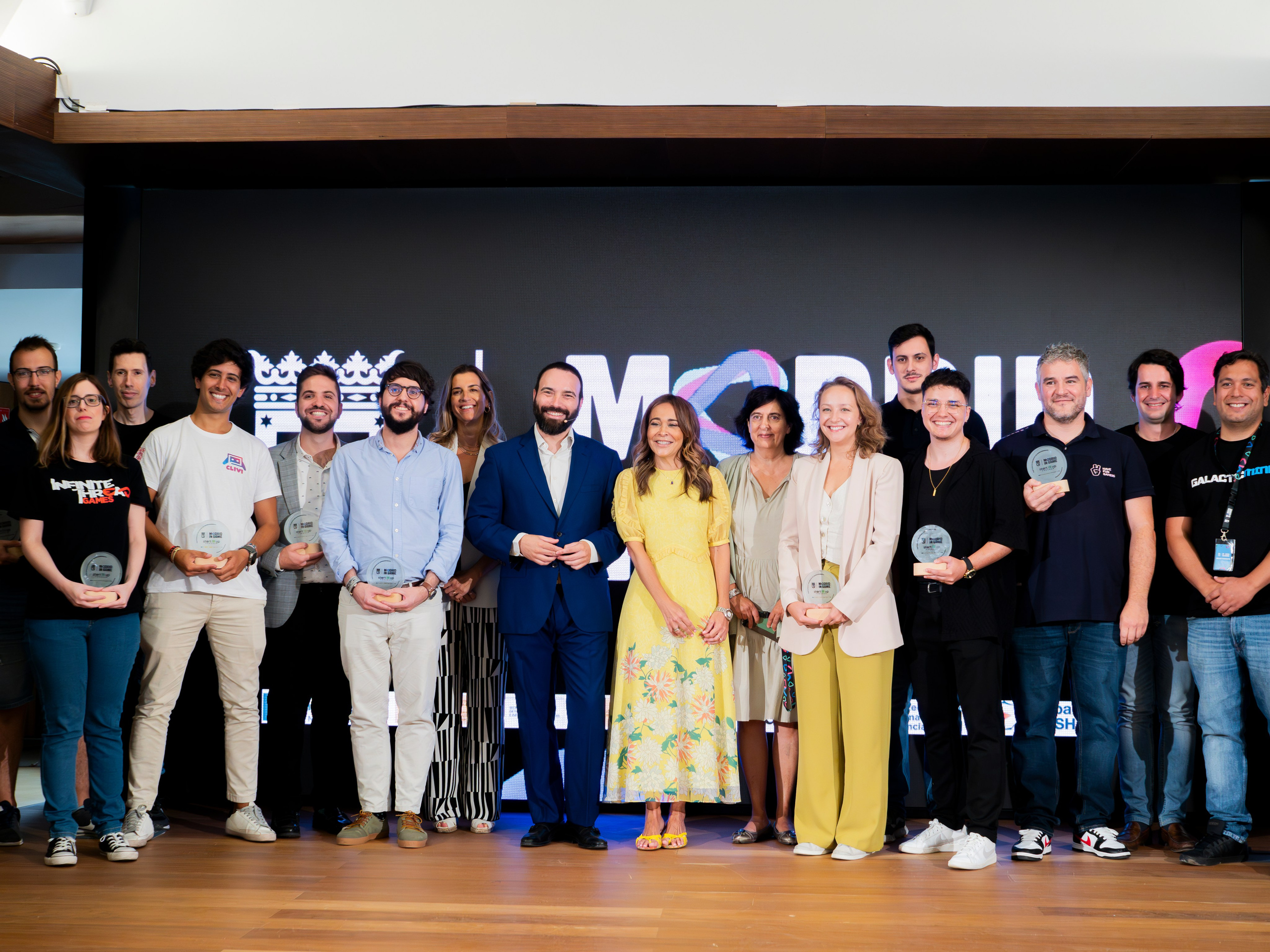 Eventos y Reuniones Diplomáticas. Fotógrafa de Periodismo y Documentación, Teatro, Cine, Shooting para Modelos, Bodas, Bautizos, Comuniones, Familia y Eventos