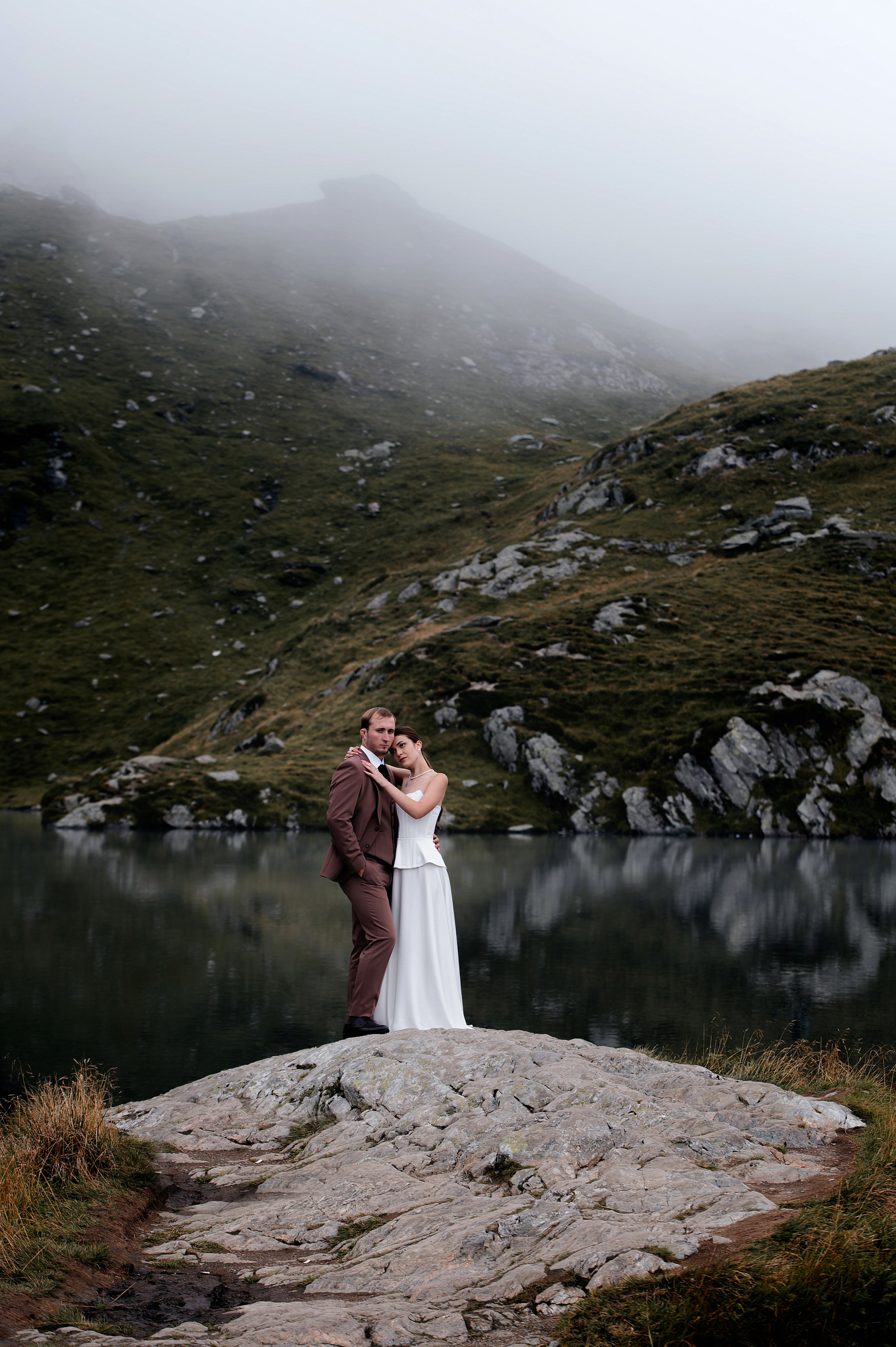 Lacul Bâlea, România. Victoria & Grigorie. Wedding photographer from Moldova Alexey Chipchiu
