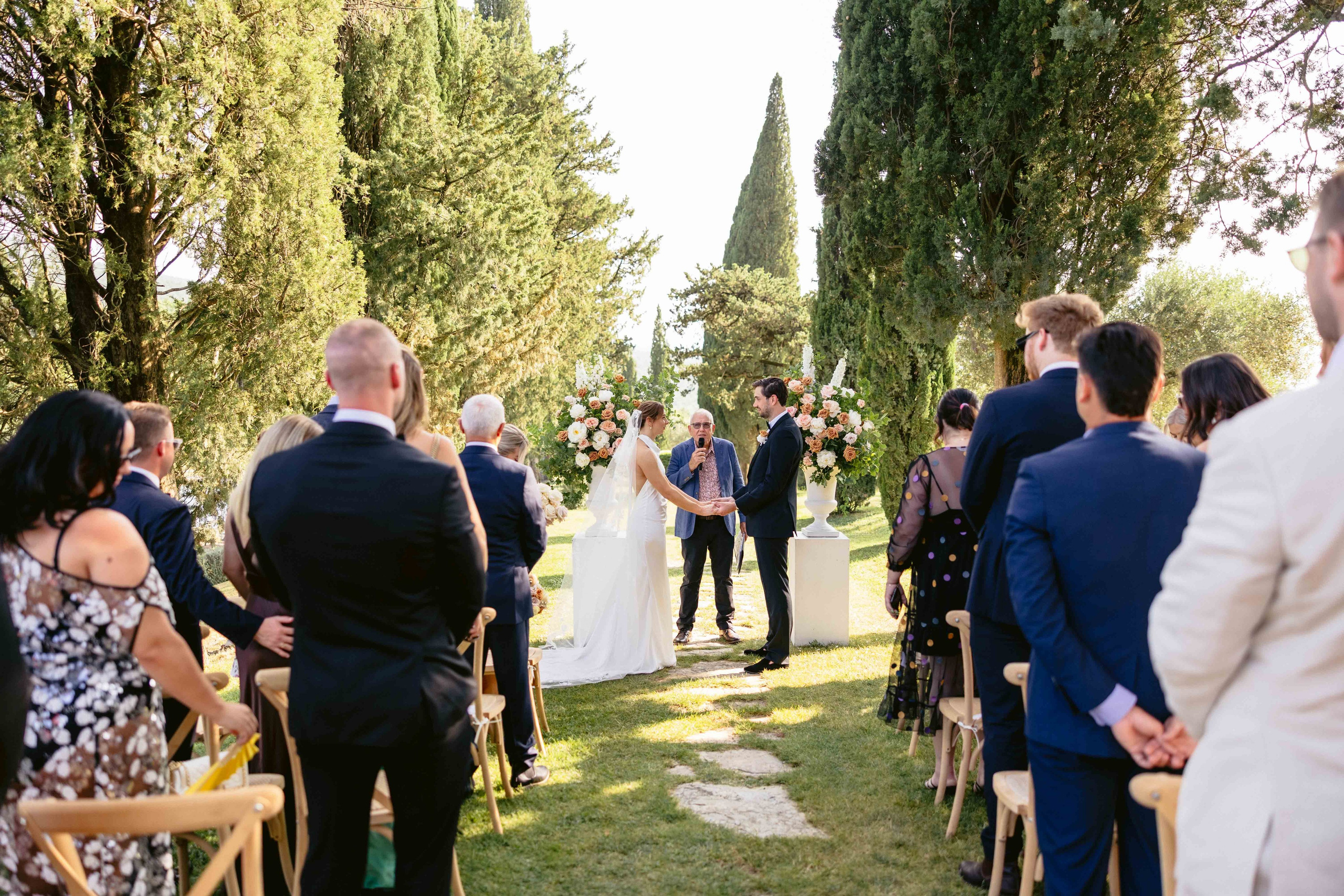 Wedding in Tuscany — Borgo Bastia Creti. Hochzeitsfotograf Deutschland & Destination Weddings | Moderne Hochzeitsfotografie