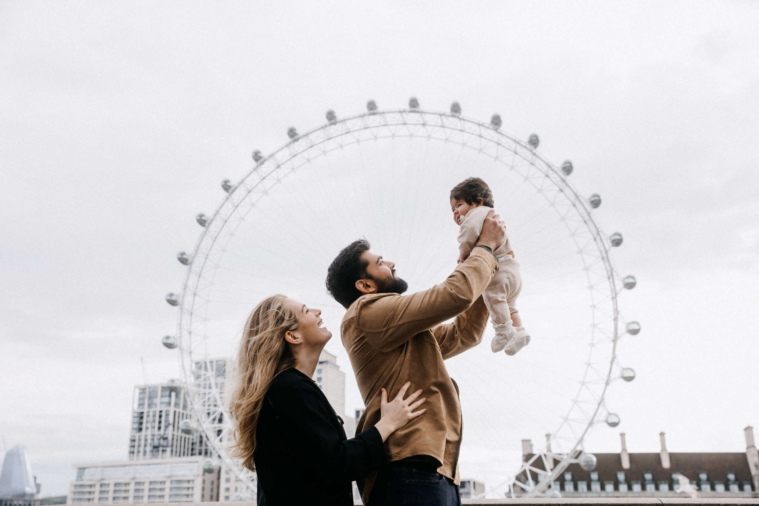 Family Photoshoot at Westminster. LondonPhotoStory — Vacation Photographer in London