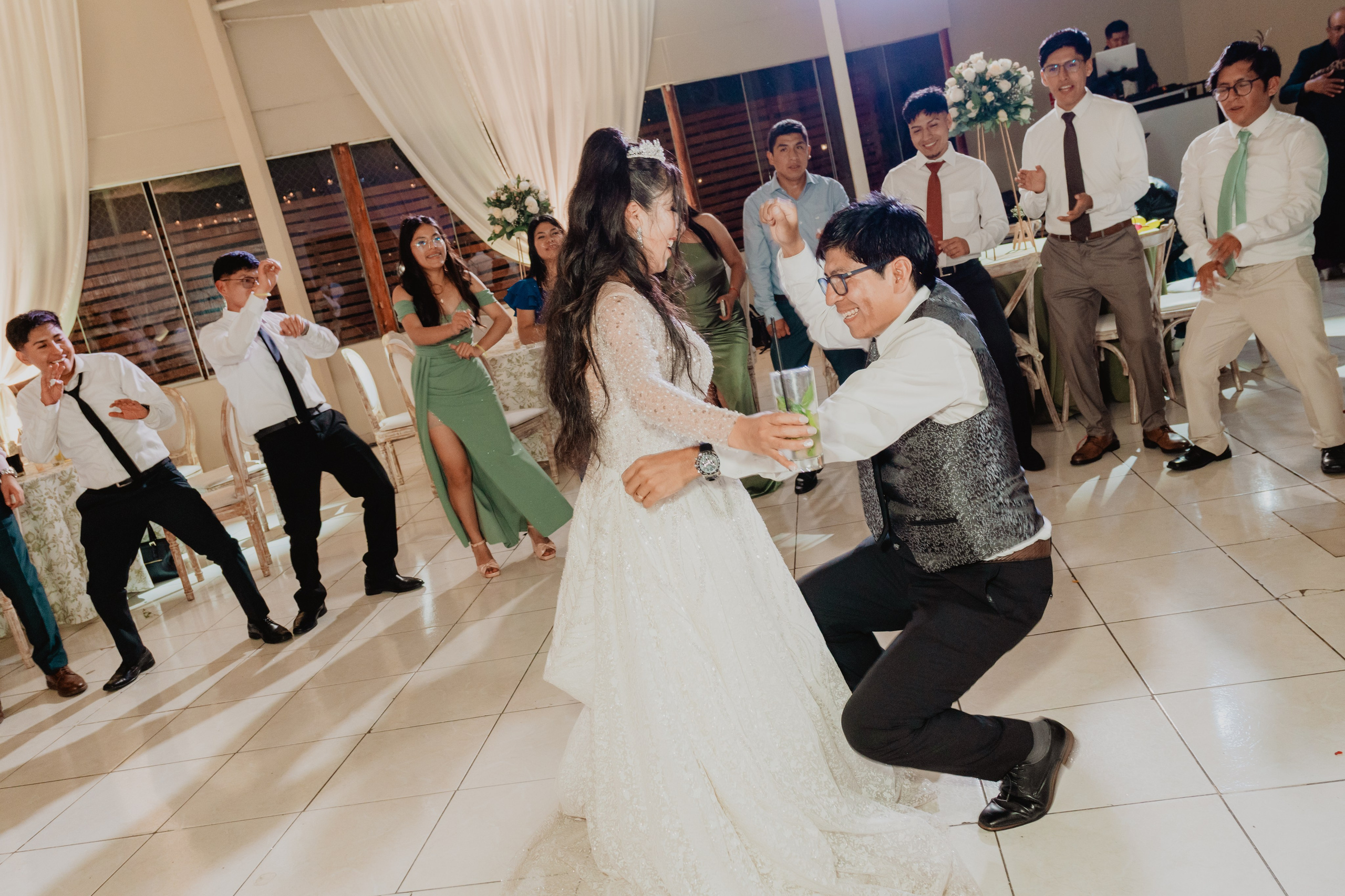 FERNANDO + MARIBEL | BODA RELIGIOSA. Studio KVTA | Fotografía y Video de Bodas en Arequipa