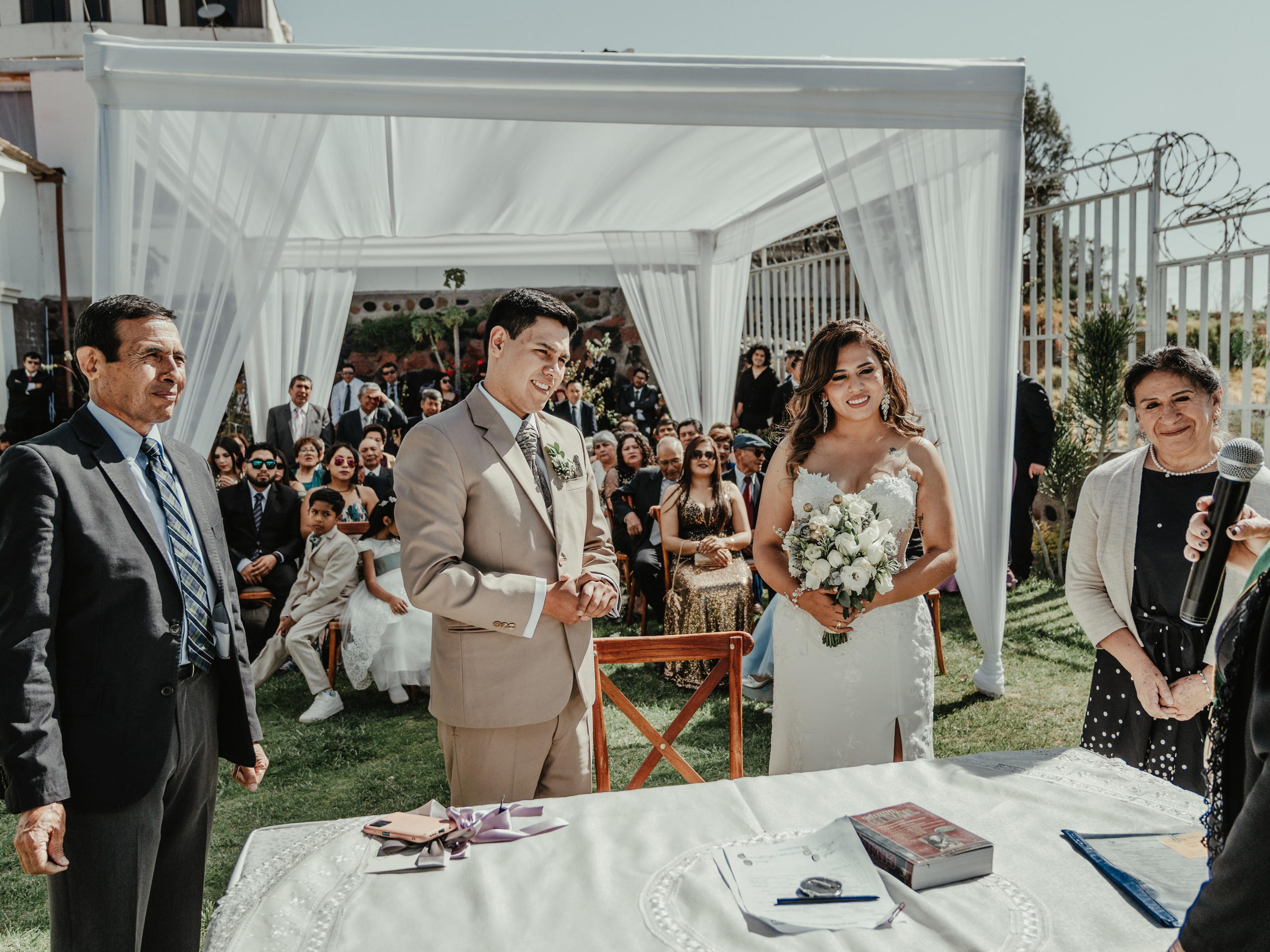 CARLA Y MARIO BODA RELIGIOSA. Studio KVTA | Fotografía y Video de Bodas en Arequipa