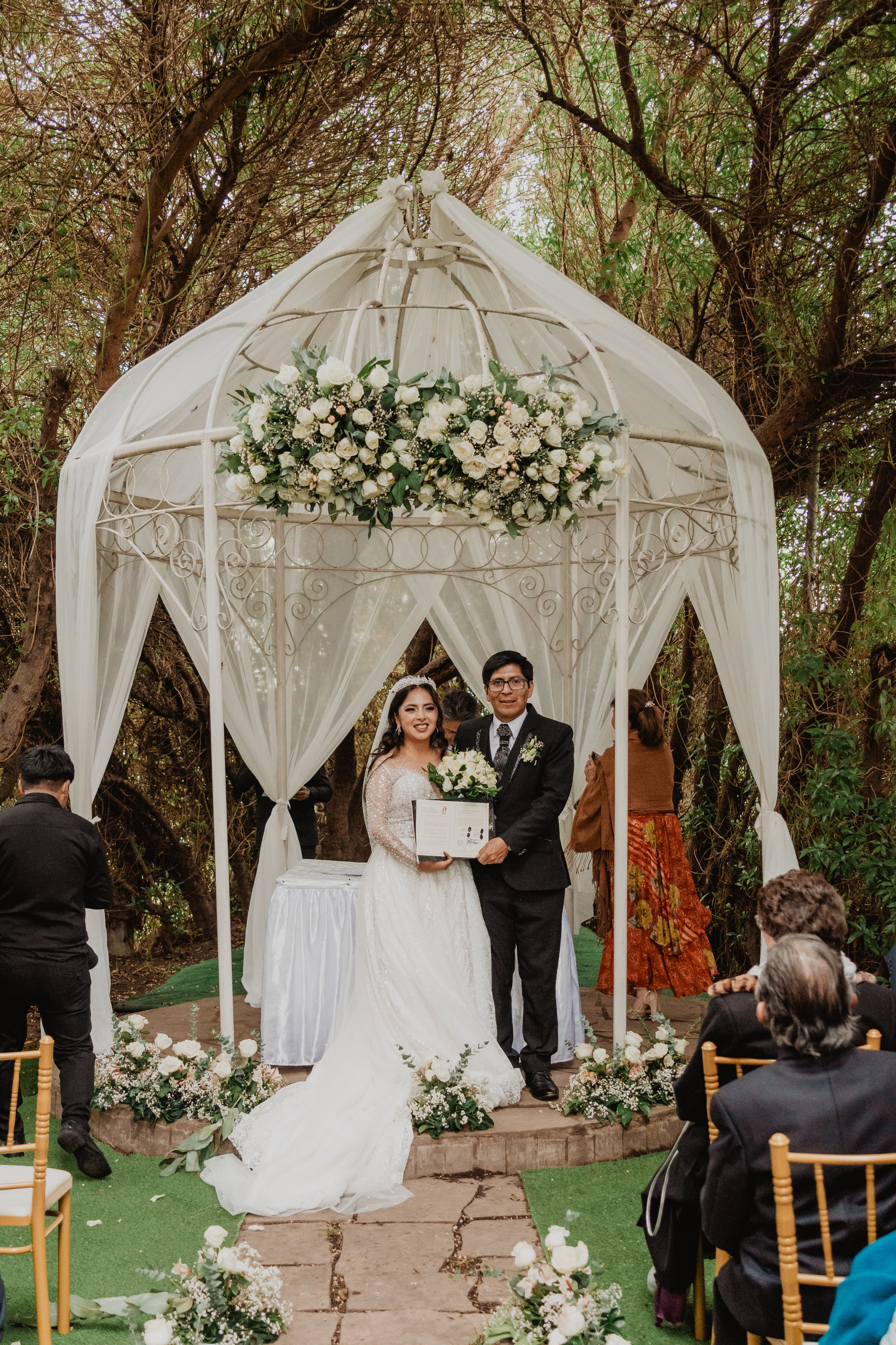 FERNANDO + MARIBEL | BODA RELIGIOSA. Studio KVTA | Fotografía y Video de Bodas en Arequipa