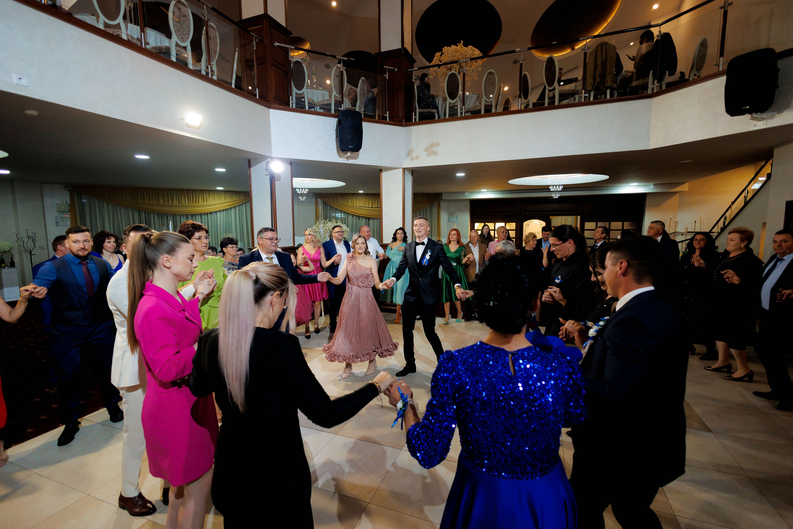 Loredana & Emilian – Ziua Nunții | Videografie - fotografie Botez Suceava, Iași, Botoșani. Servicii foto-video profesionale, pentru momente de neuitat