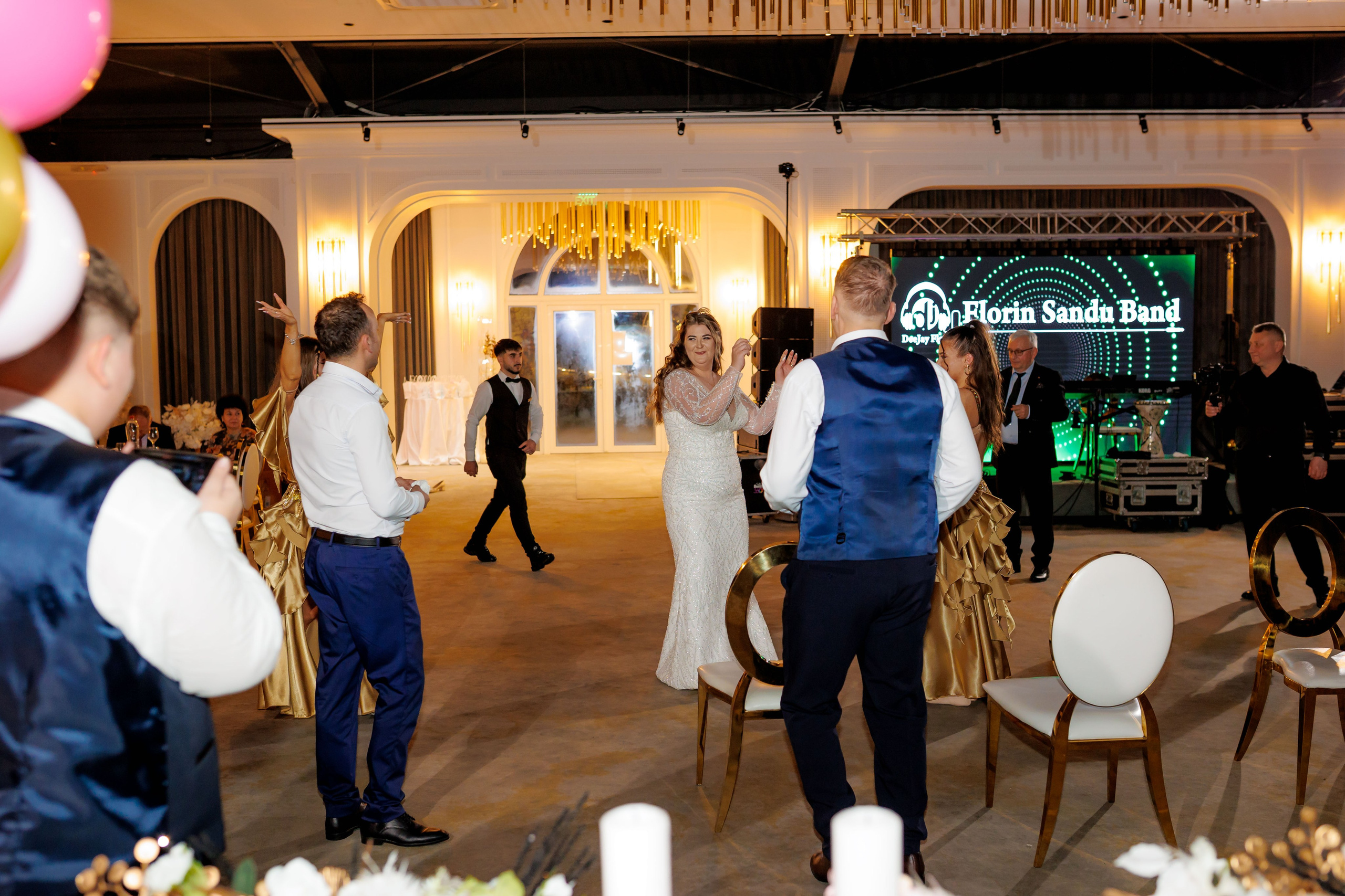 Povestea voastră, regizată de noi |Cristi Turculet Videograf Nuntă Suceava | wedding highlight. Servicii foto-video profesionale, pentru momente de neuitat