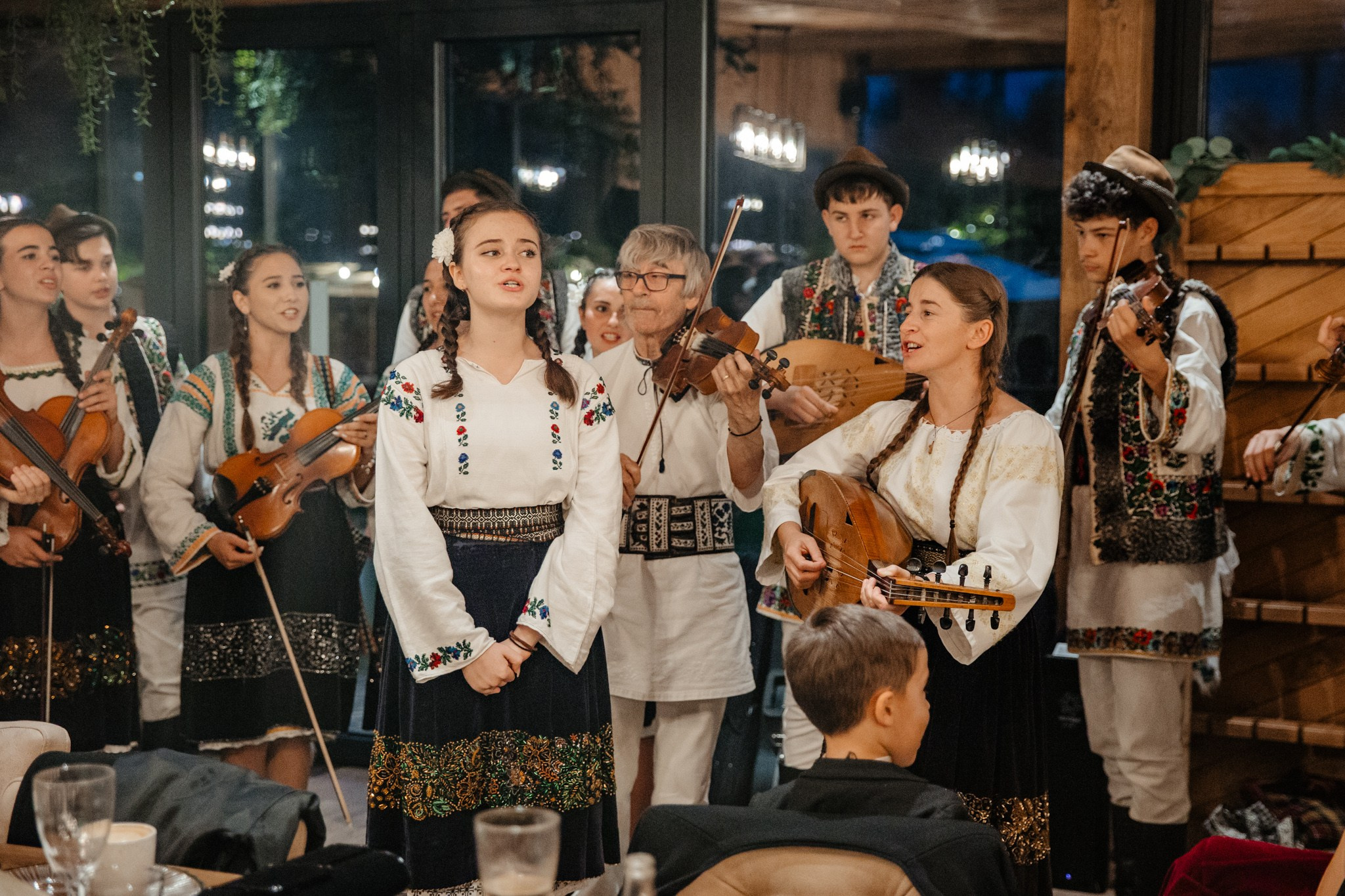 Nunta de Poveste la Sucevița: Cristi și Andreea. Servicii foto-video profesionale, pentru momente de neuitat