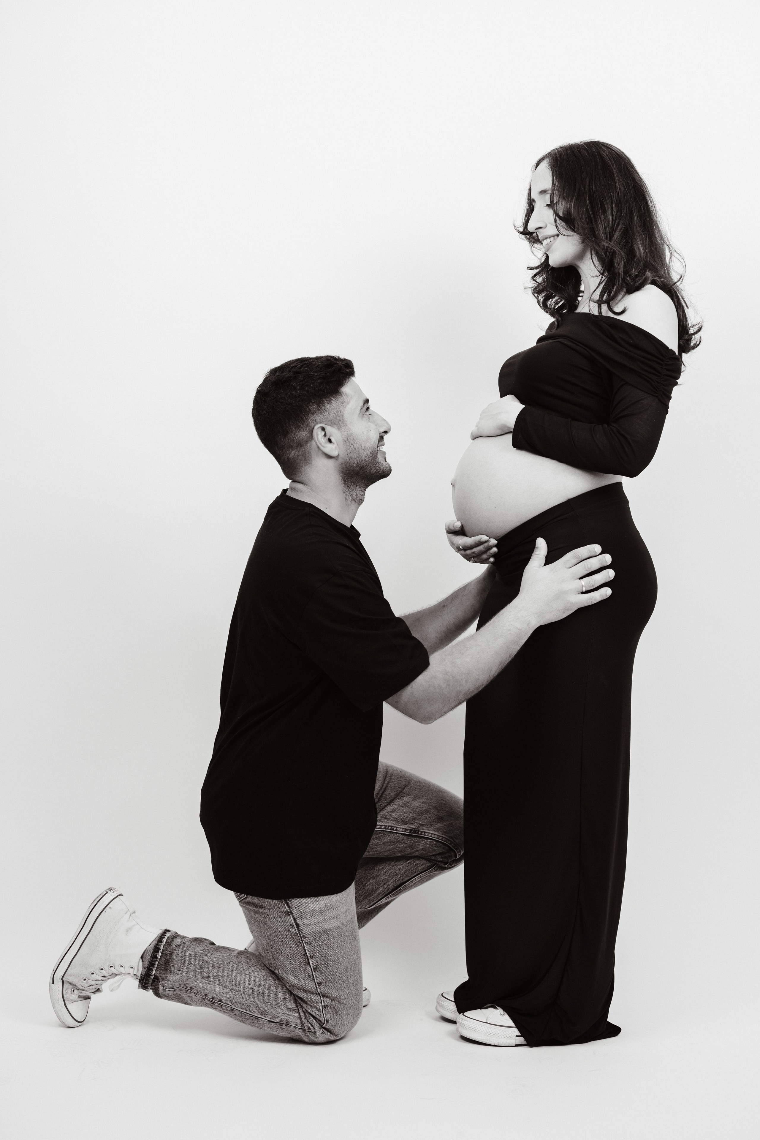 MATERNITY. Giannis Ioannou