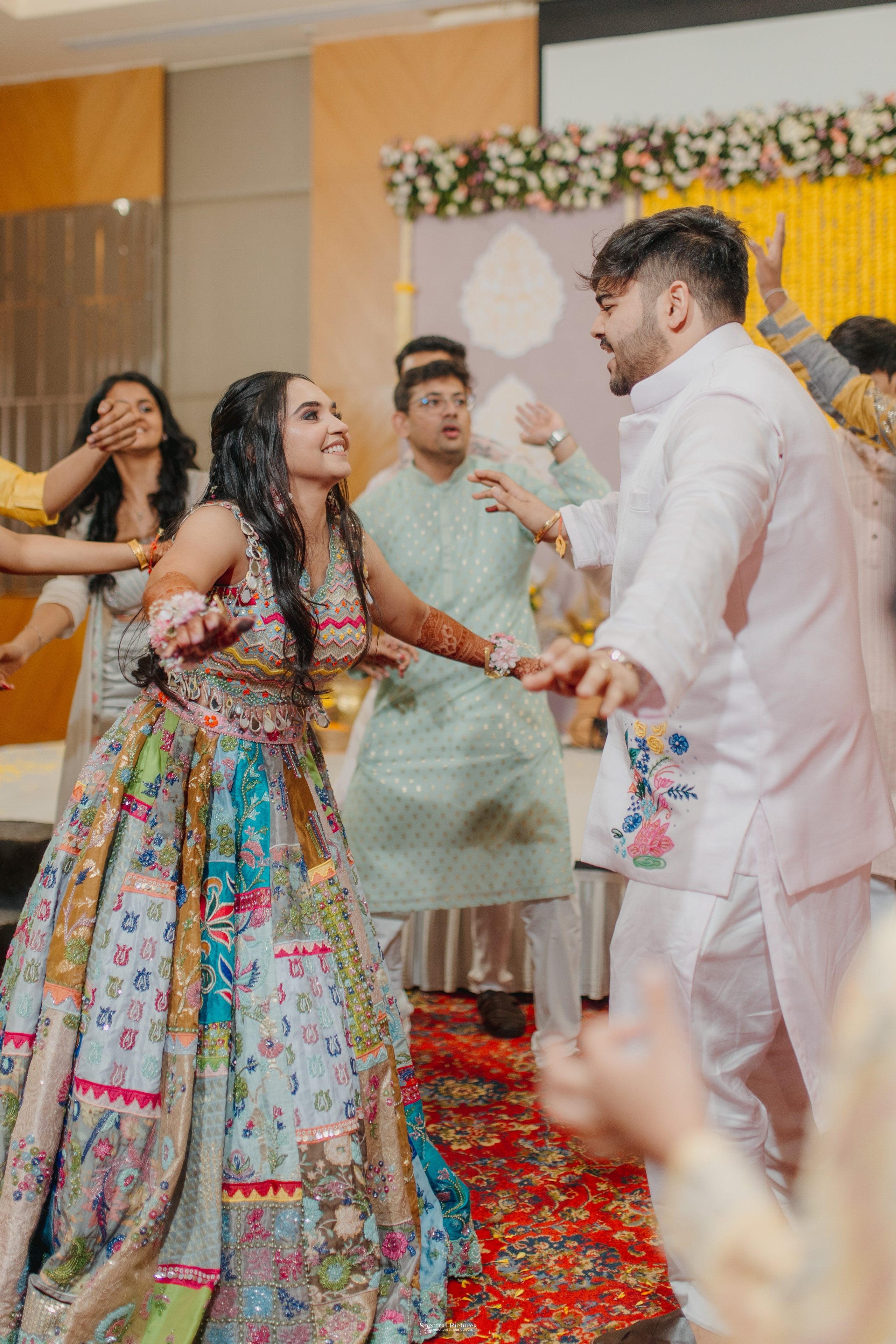 #ADIकीAESHहै