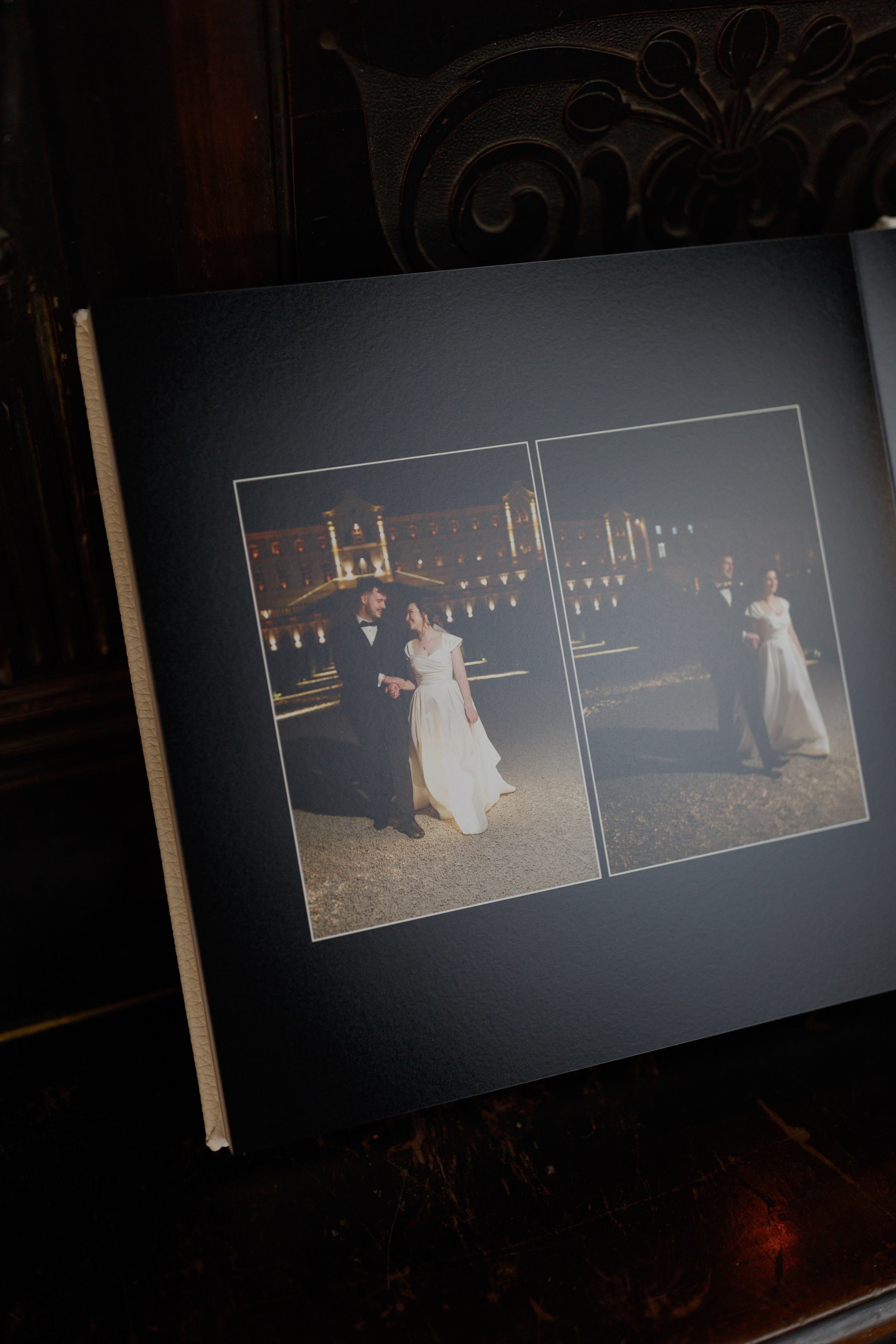 Albume de Nuntă cu Copertă din Eco-Piele Albă –  Eleganță, Lumină și Emoție. Scarlat Photography