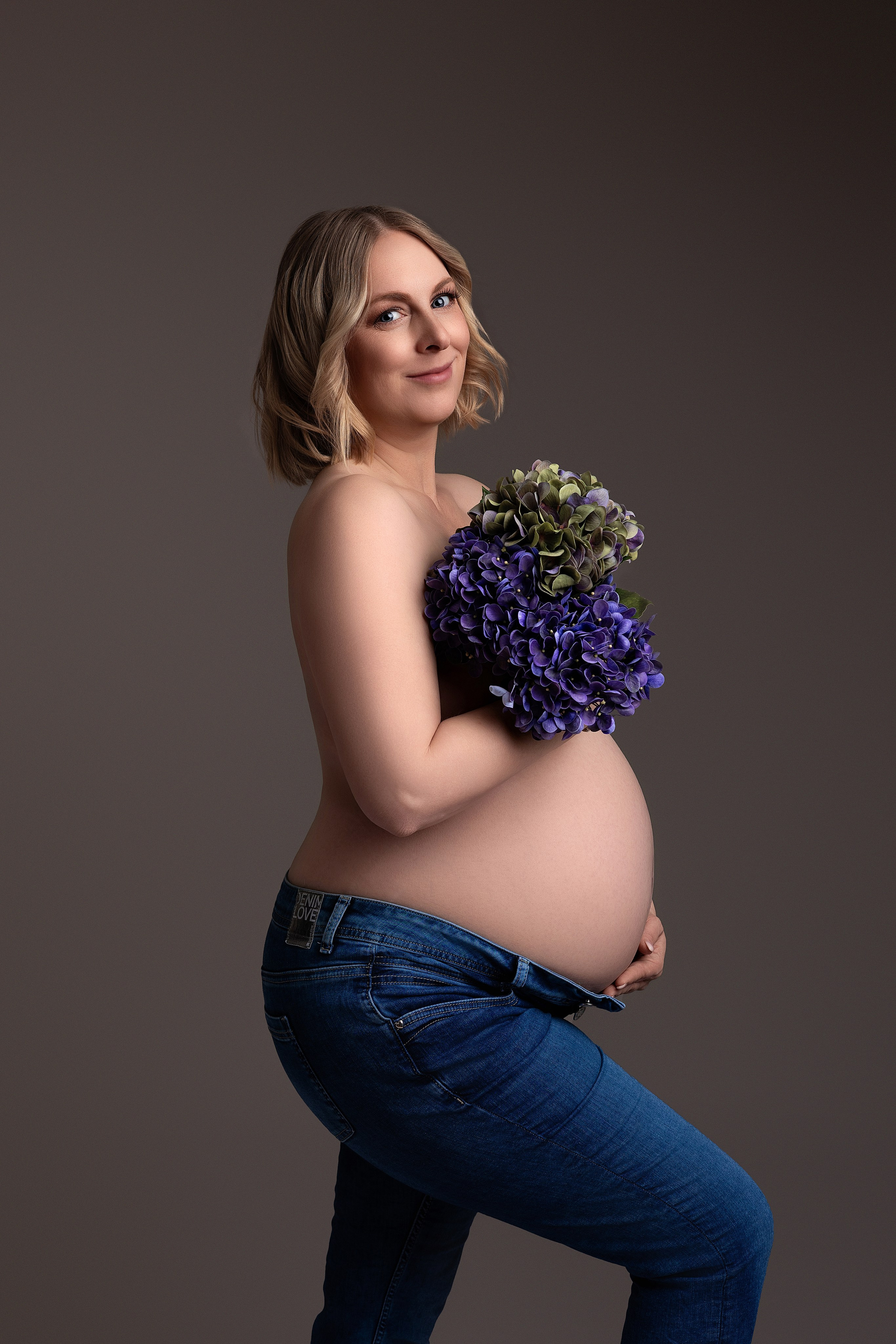 Babybauch. Neugeborene- Schwangerschaft- und Kinder Fotografin in Lehre