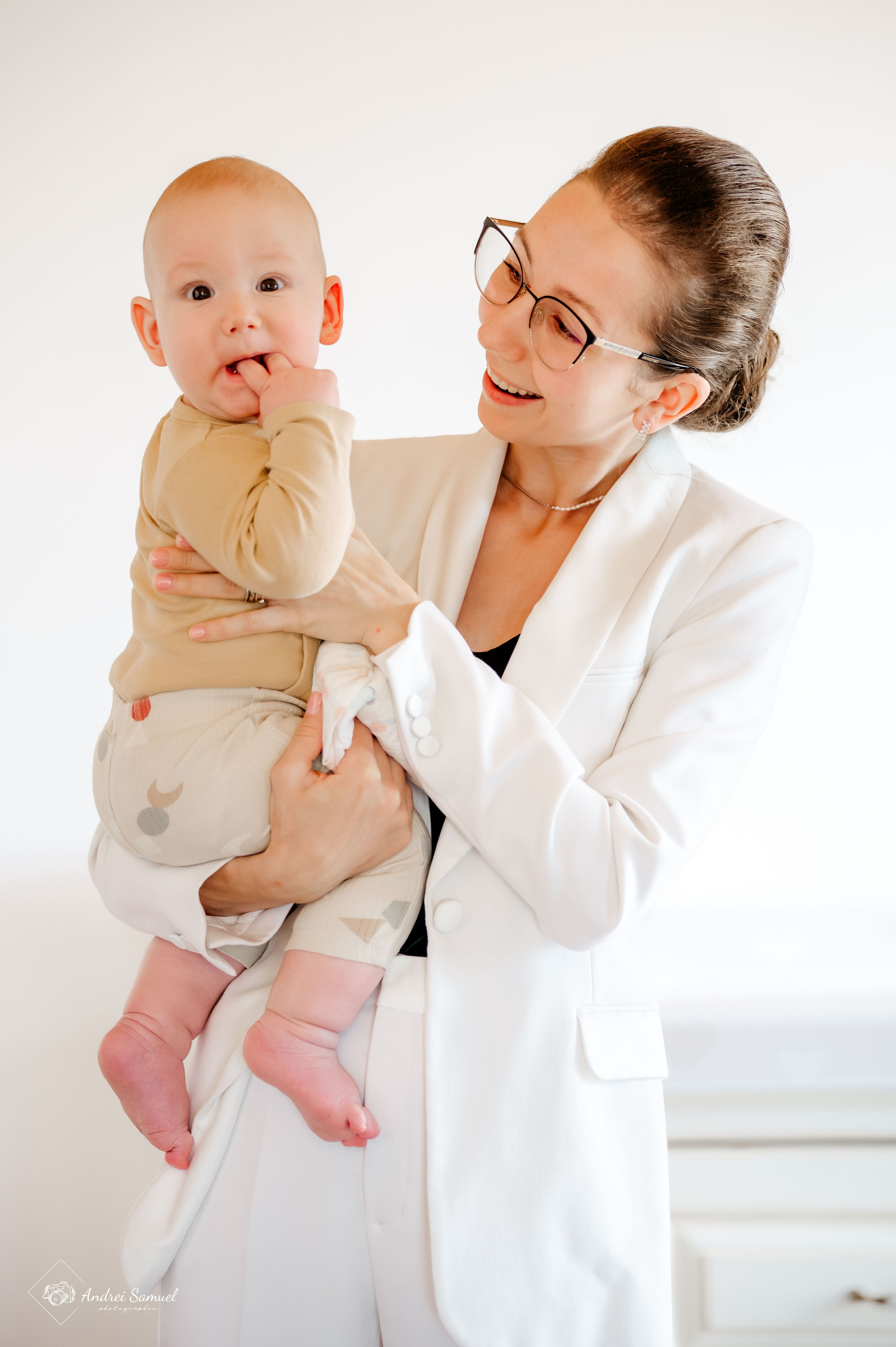 Marc Teotim. Andrei Samuel – Fotograf București | Evenimente, Studio, Imobiliare, Produs