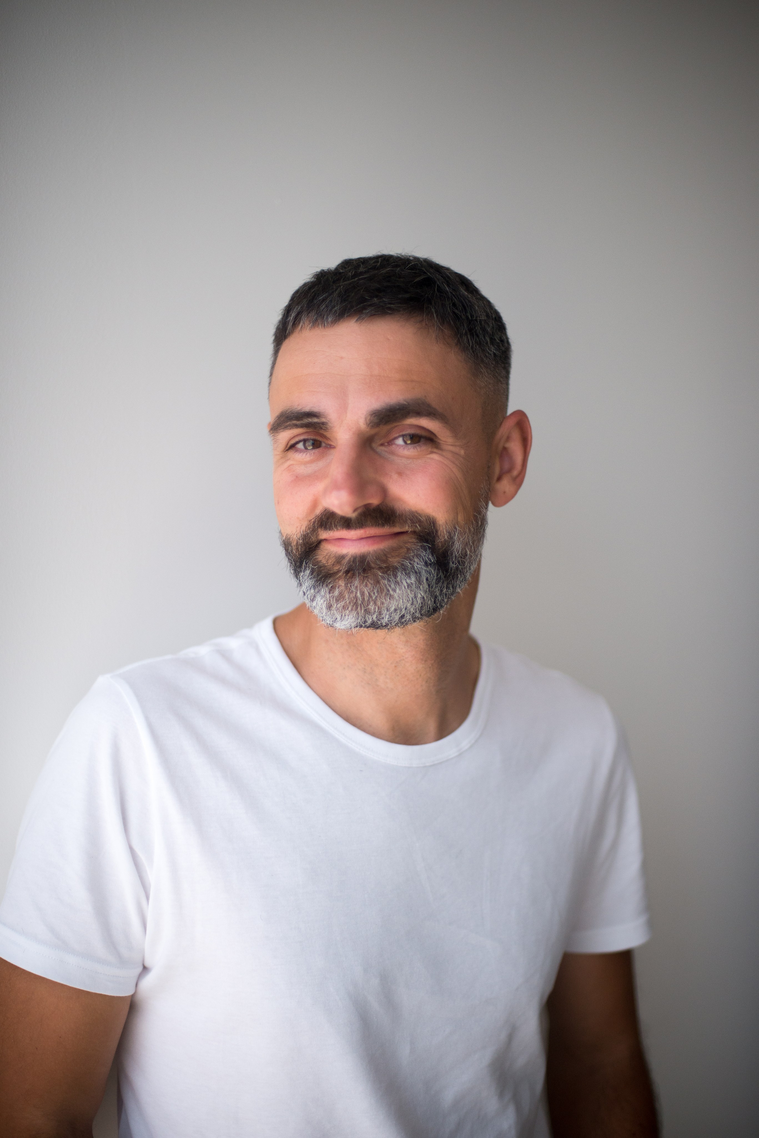 Катя, Андрей Мирон и Лео. Визуальный брендинг