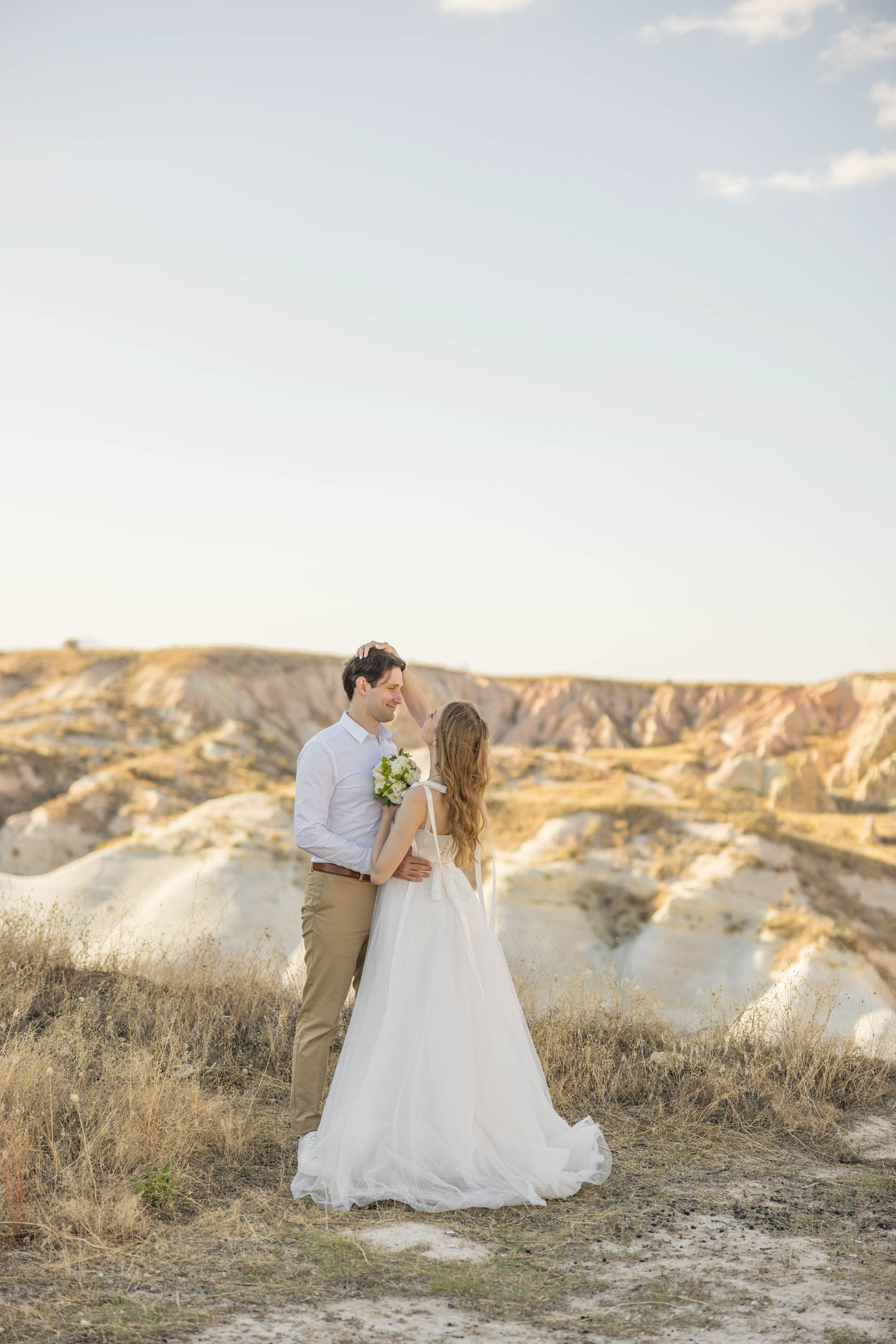 Wedding photo shoot in cappadocia. Julia Ganch I Fashion Wedding Photography I Cappadocia Turkey